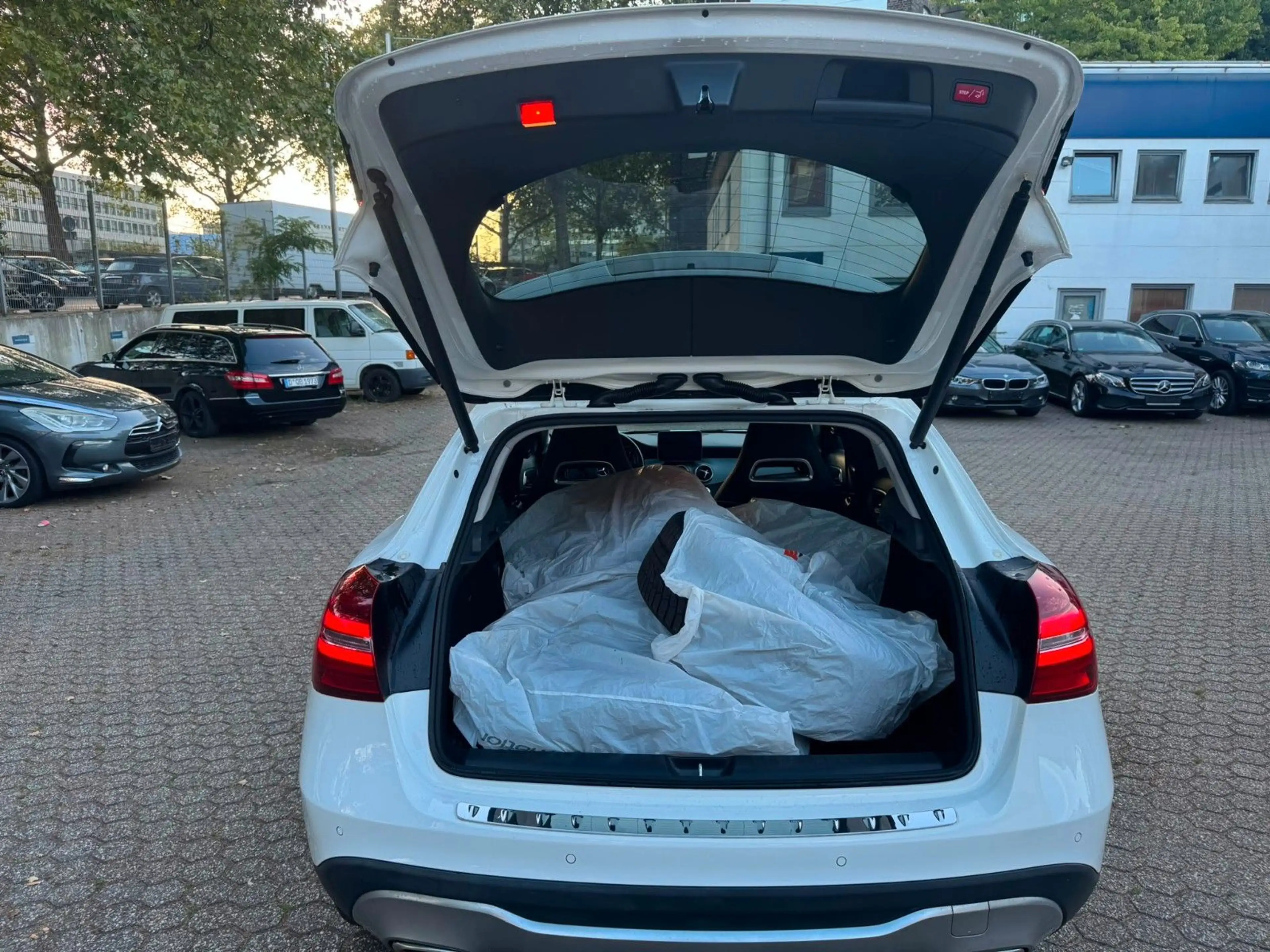 Mercedes-Benz GLA 200 7G Urban 7G/LED/R-KAM — photo 5