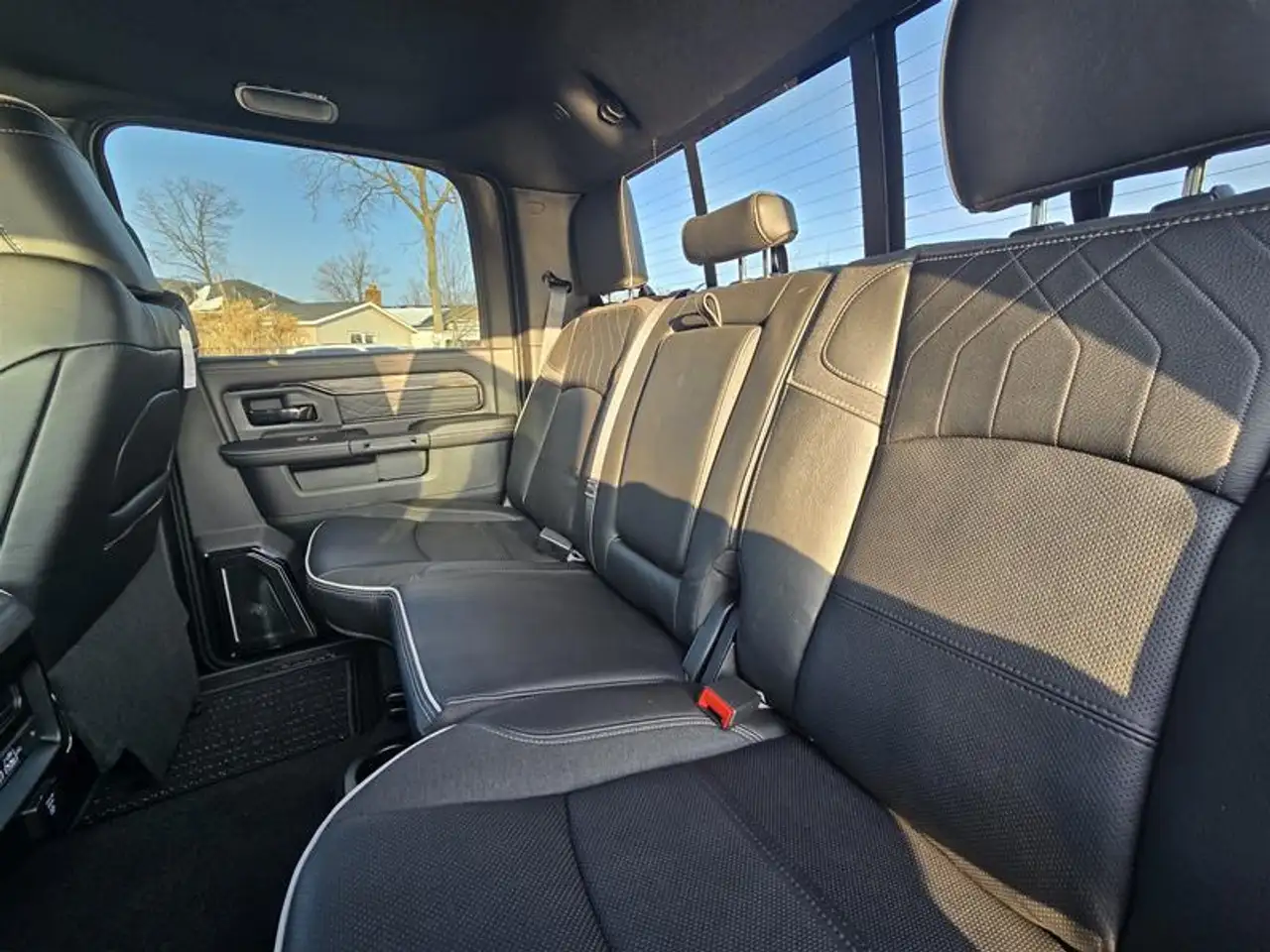 RAM 3500 снимка RAM 3500