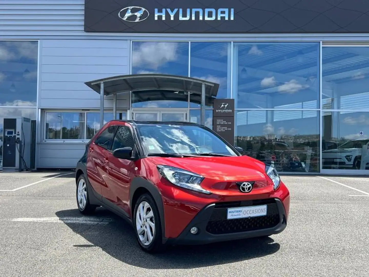 Toyota Aygo X 1.0 VVT-i 72ch Design Noir - 1