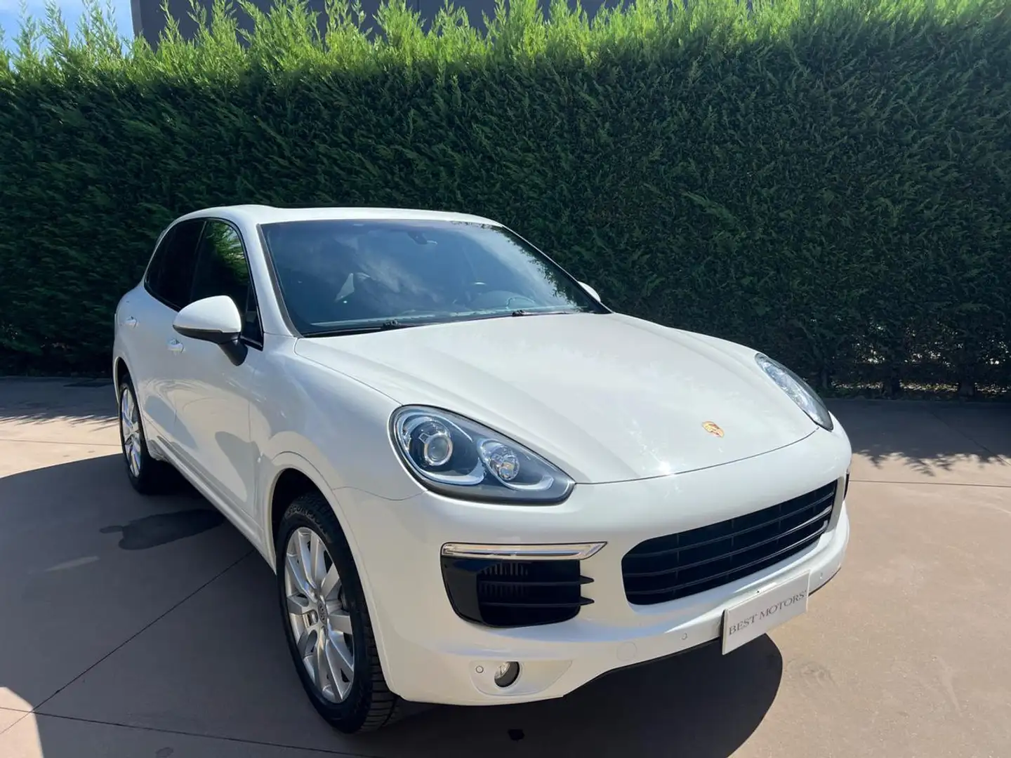 Porsche Cayenne 3.0 Diesel Weiß - 1