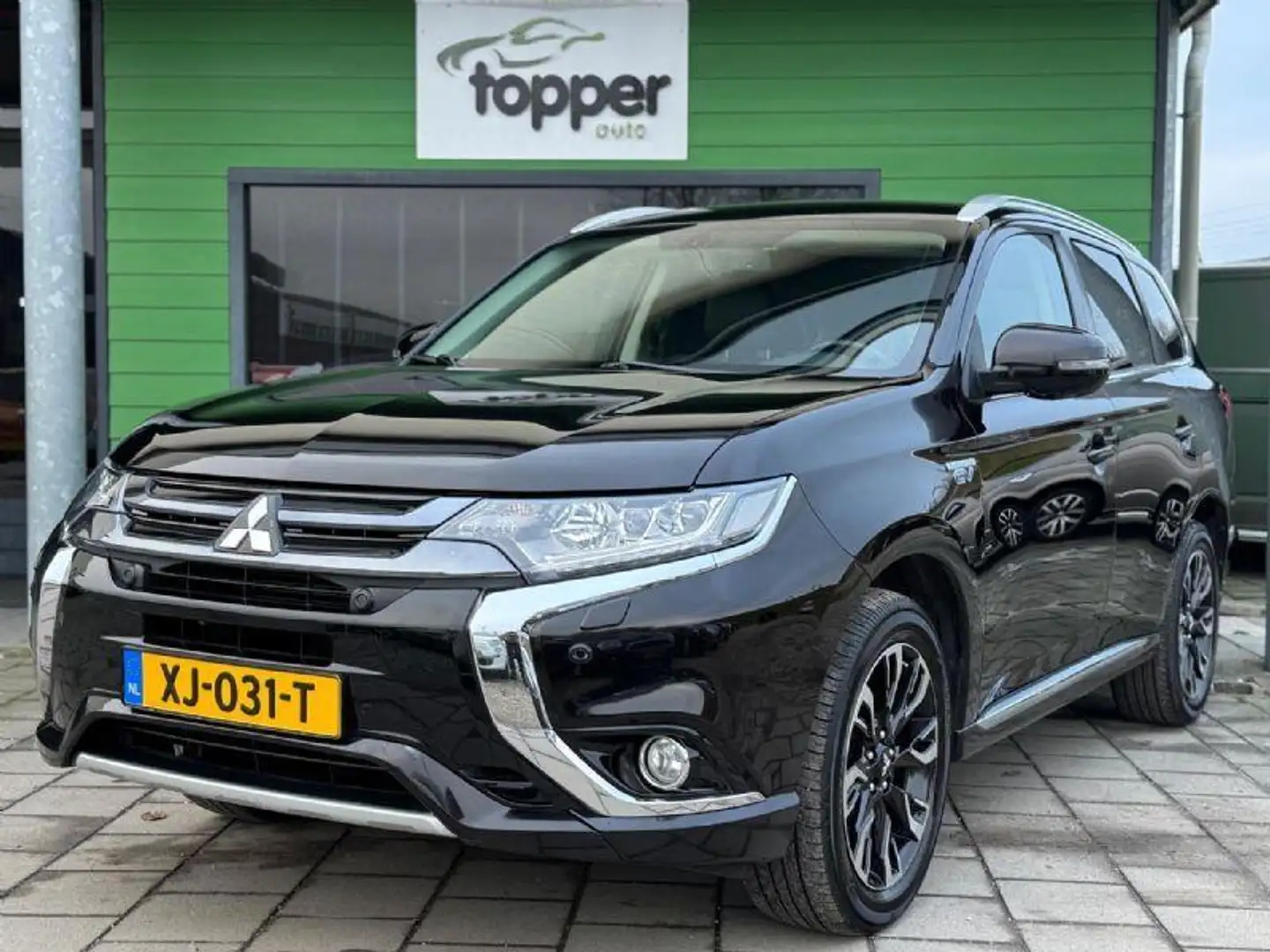 Mitsubishi Outlander 2.0 PHEV Business Edition / Navi / Camera / Zwart - 1