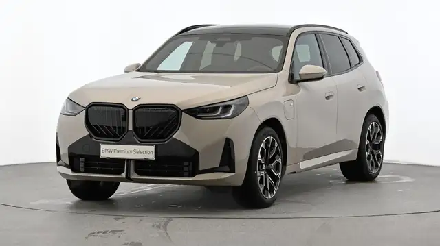 BMW X3 30e xDrive M-Sport Ansicht 2