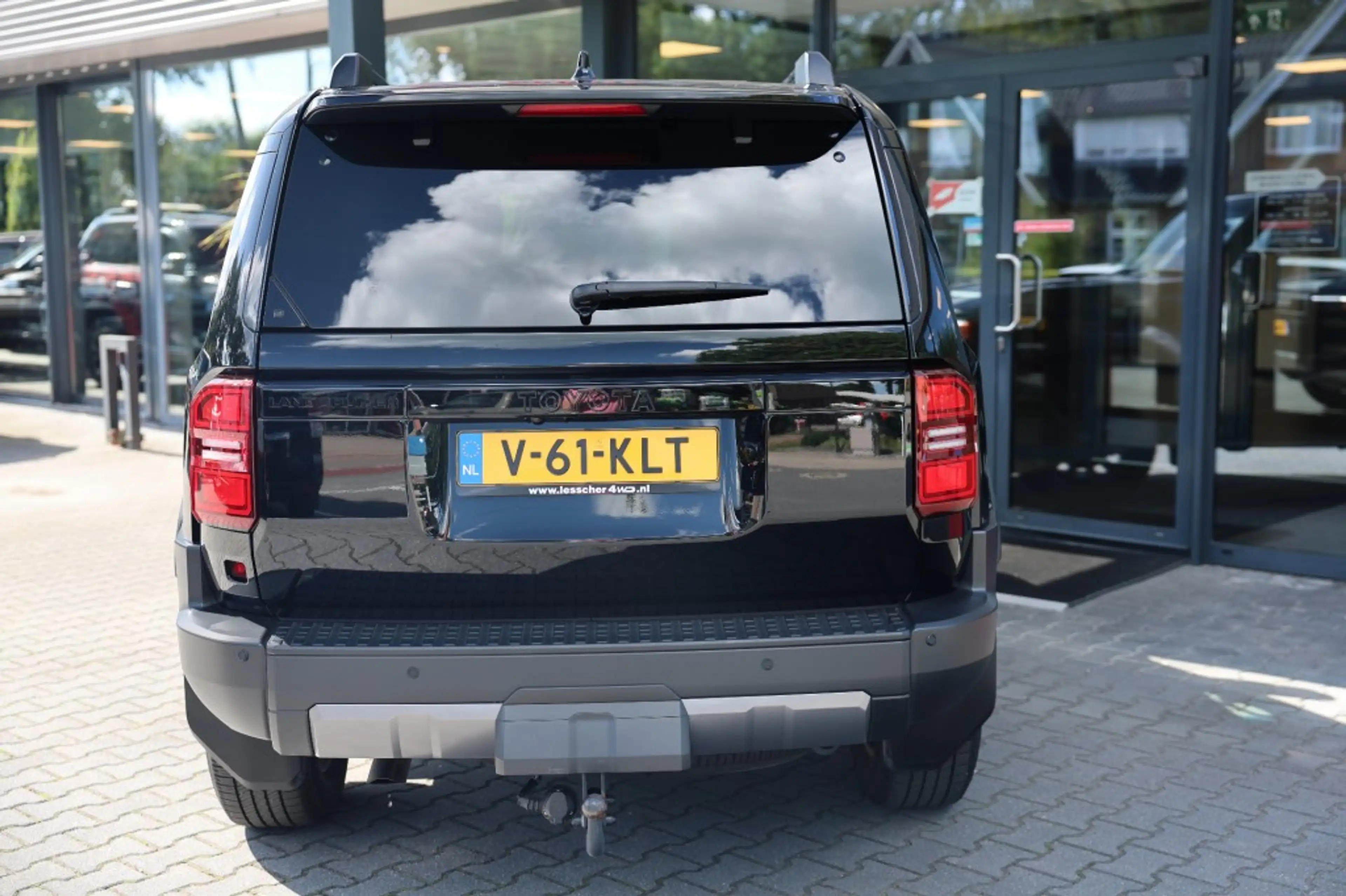 Toyota Land Cruiser 2.8 D-4D 5DRS PROFESSIONAL PANODAK A/T VAN — photo 5