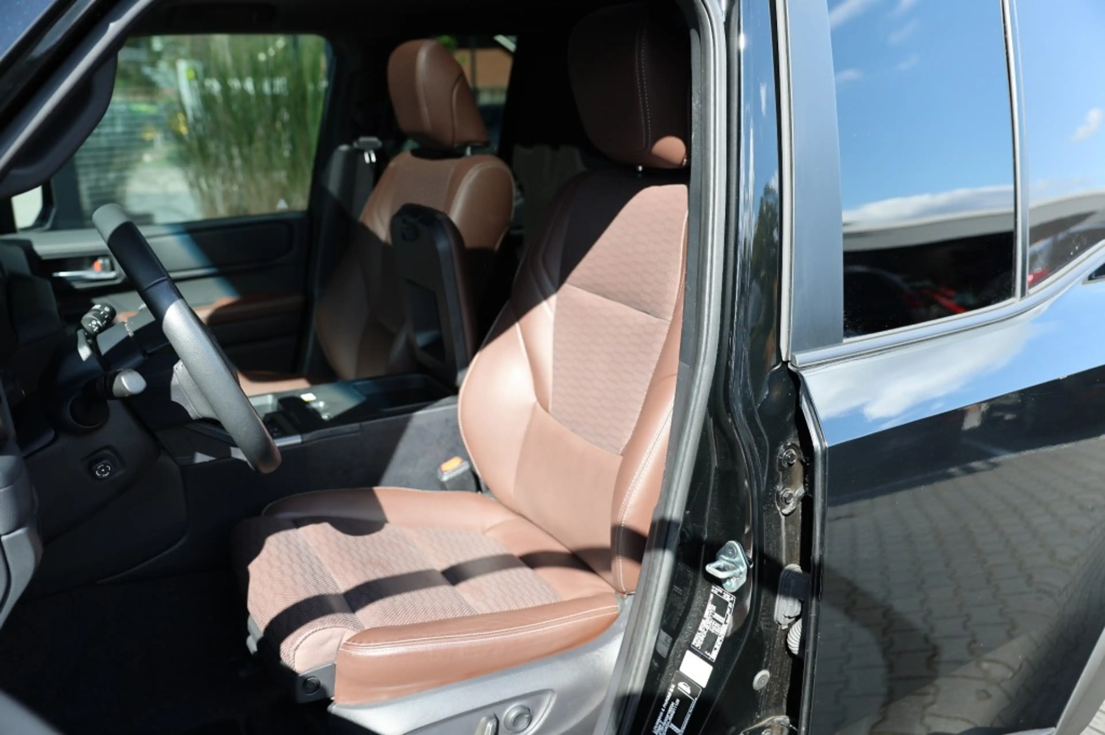 Toyota Land Cruiser 2.8 D-4D 5DRS PROFESSIONAL PANODAK A/T VAN — photo 10