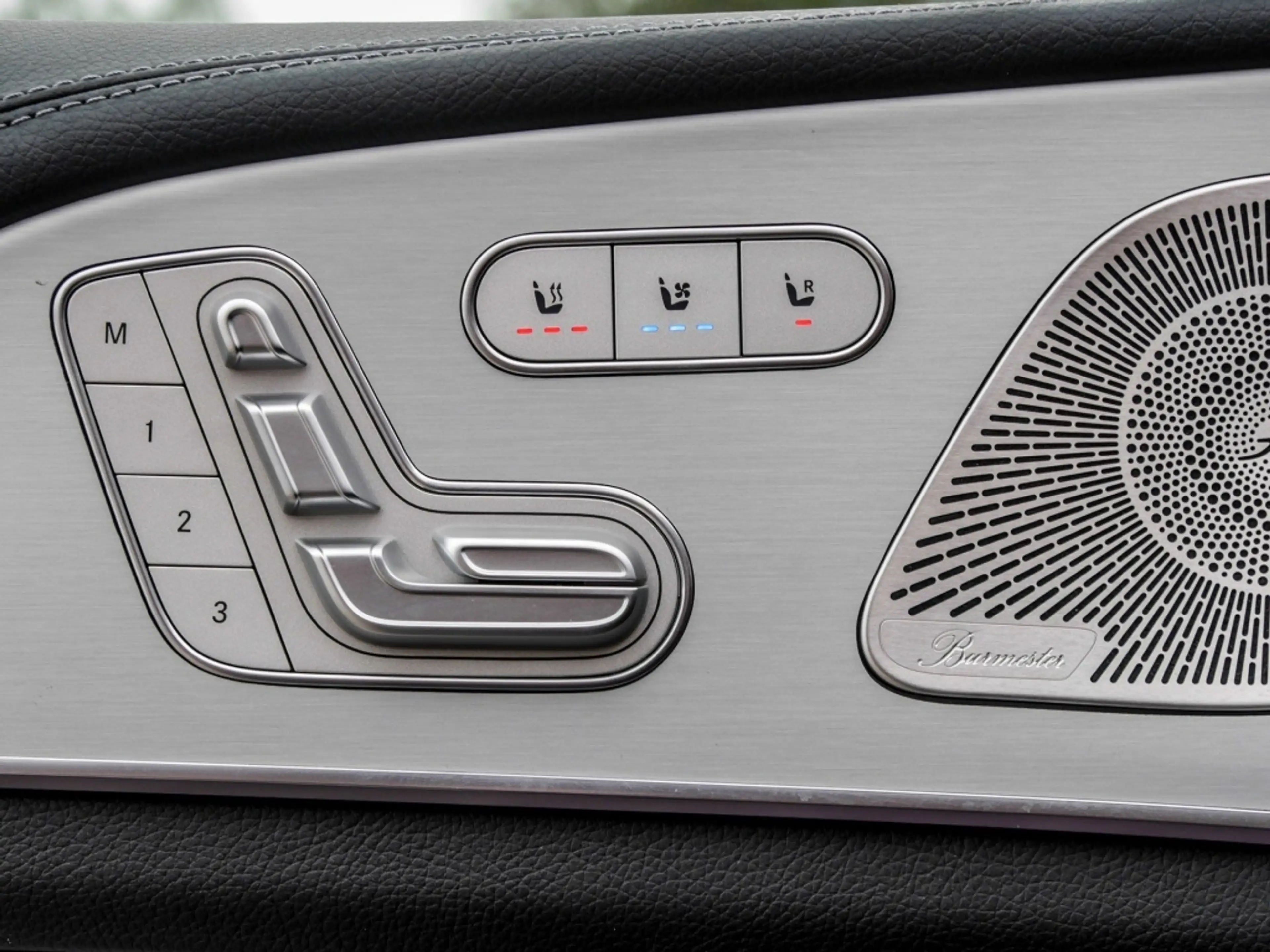 Mercedes-Benz GLE 450 d 4M Cp AMG-Sport/Pano/Sitzkl/HUD/360/22 — photo 13