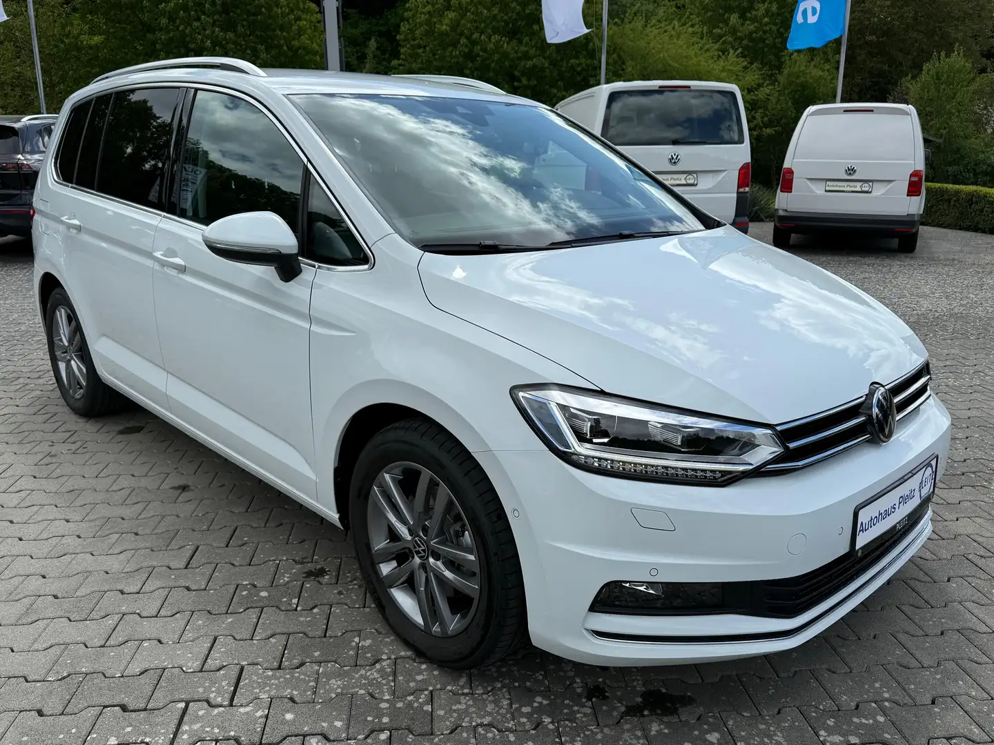 Volkswagen Touran 1.5 TSI Highline DSG 7-Sitzer RFK LED SHZ DAB+ Blanco - 1