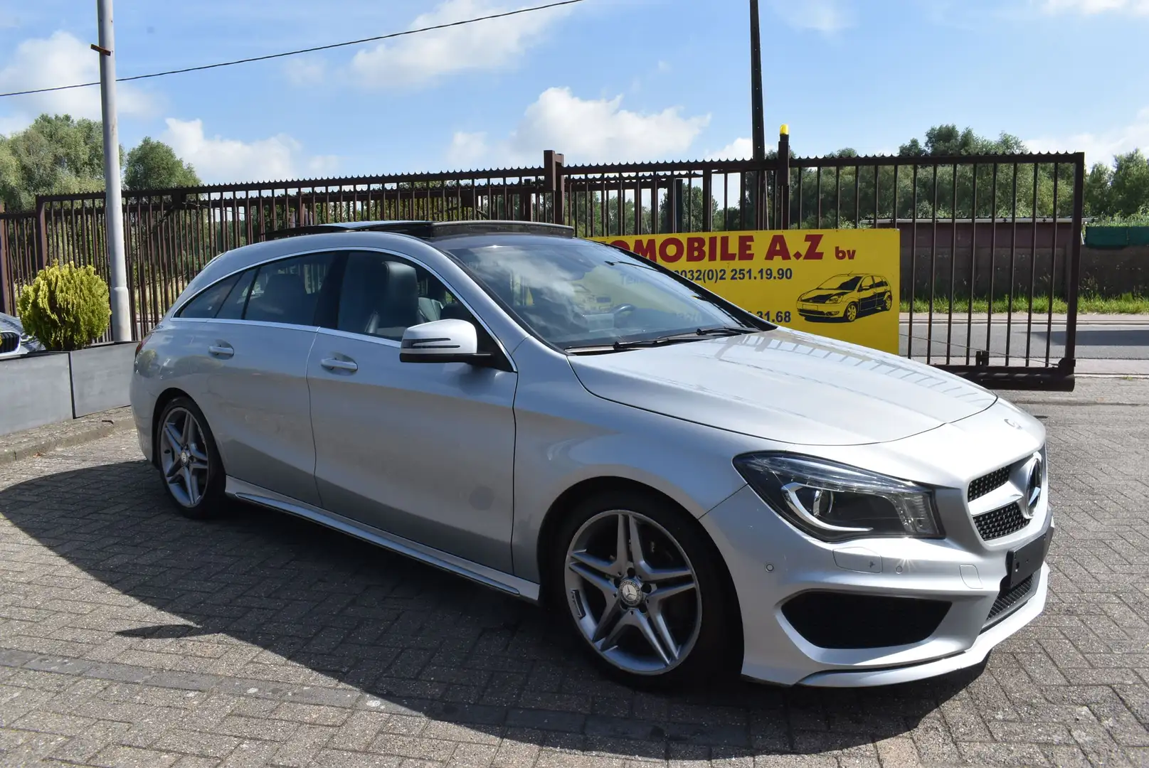 Mercedes-Benz CLA 200 D Shooting Autom / Pack AMG / Pano / Xénon Zilver - 1