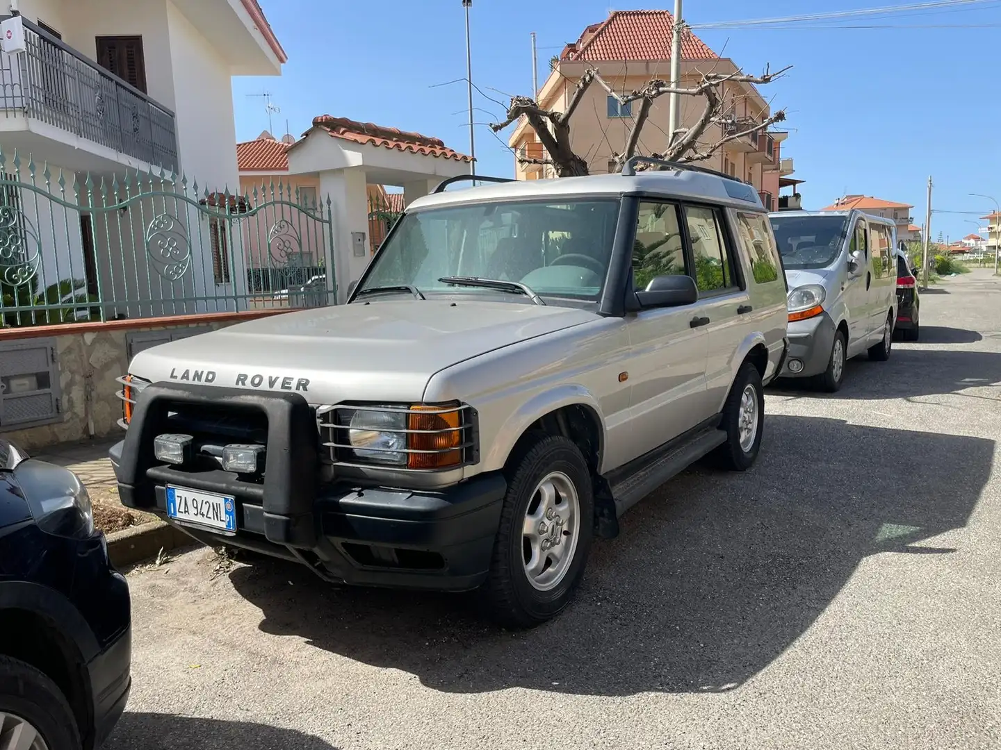 Land Rover Discovery 5p 2.5 td5 Luxury - 1