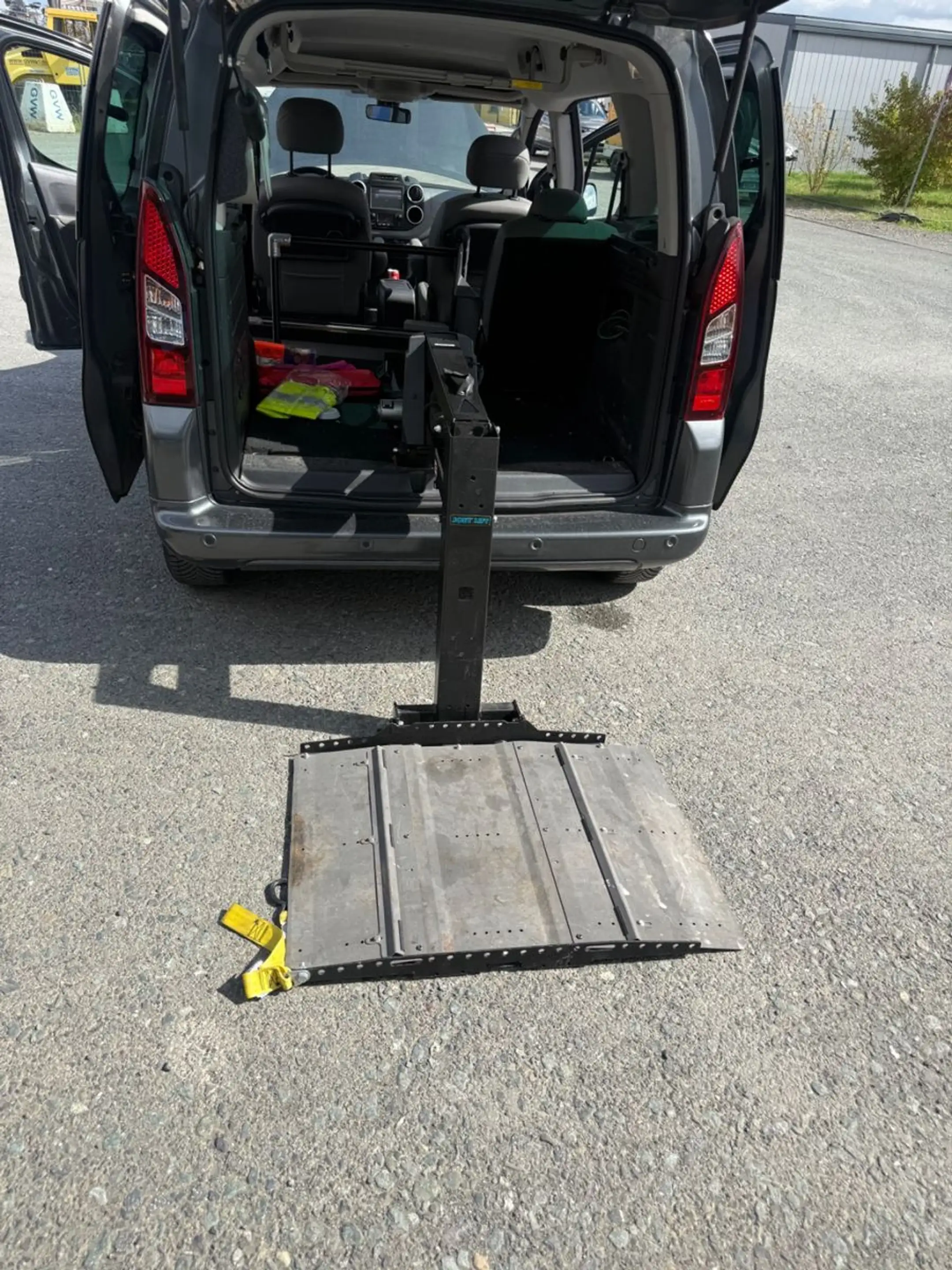 Citroen Berlingo Kombi Selection Behindeberecht — photo 5