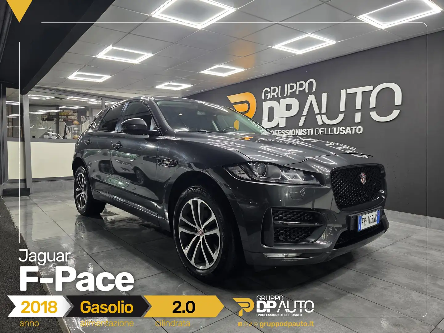 Jaguar F-Pace 2.0d i4 R-Sport Black Design Edition awd 180 cv Schwarz - 1