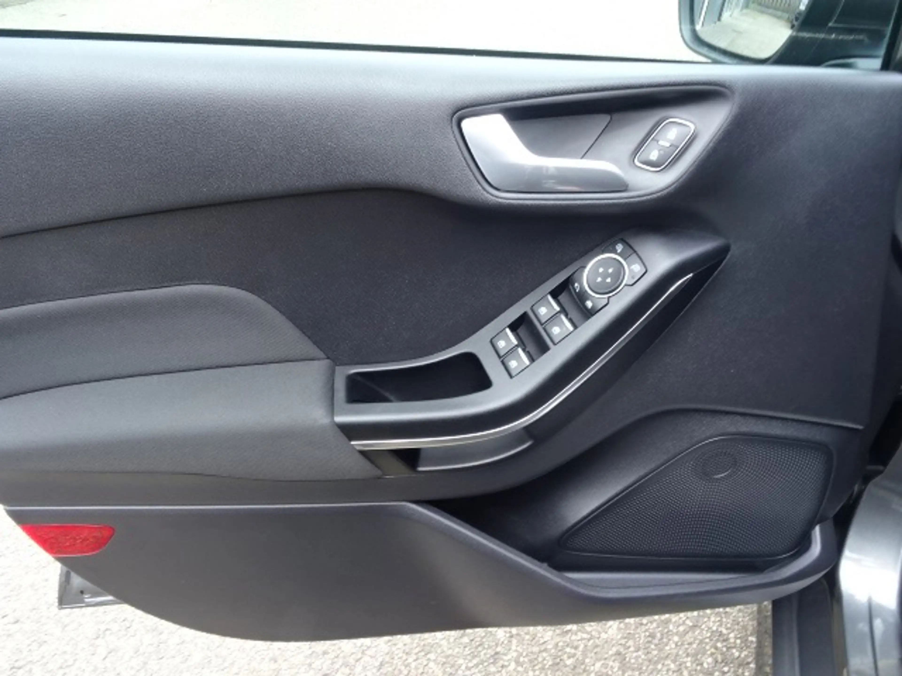 Ford Fiesta 1.0 EcoBoost ST-Line — photo 11