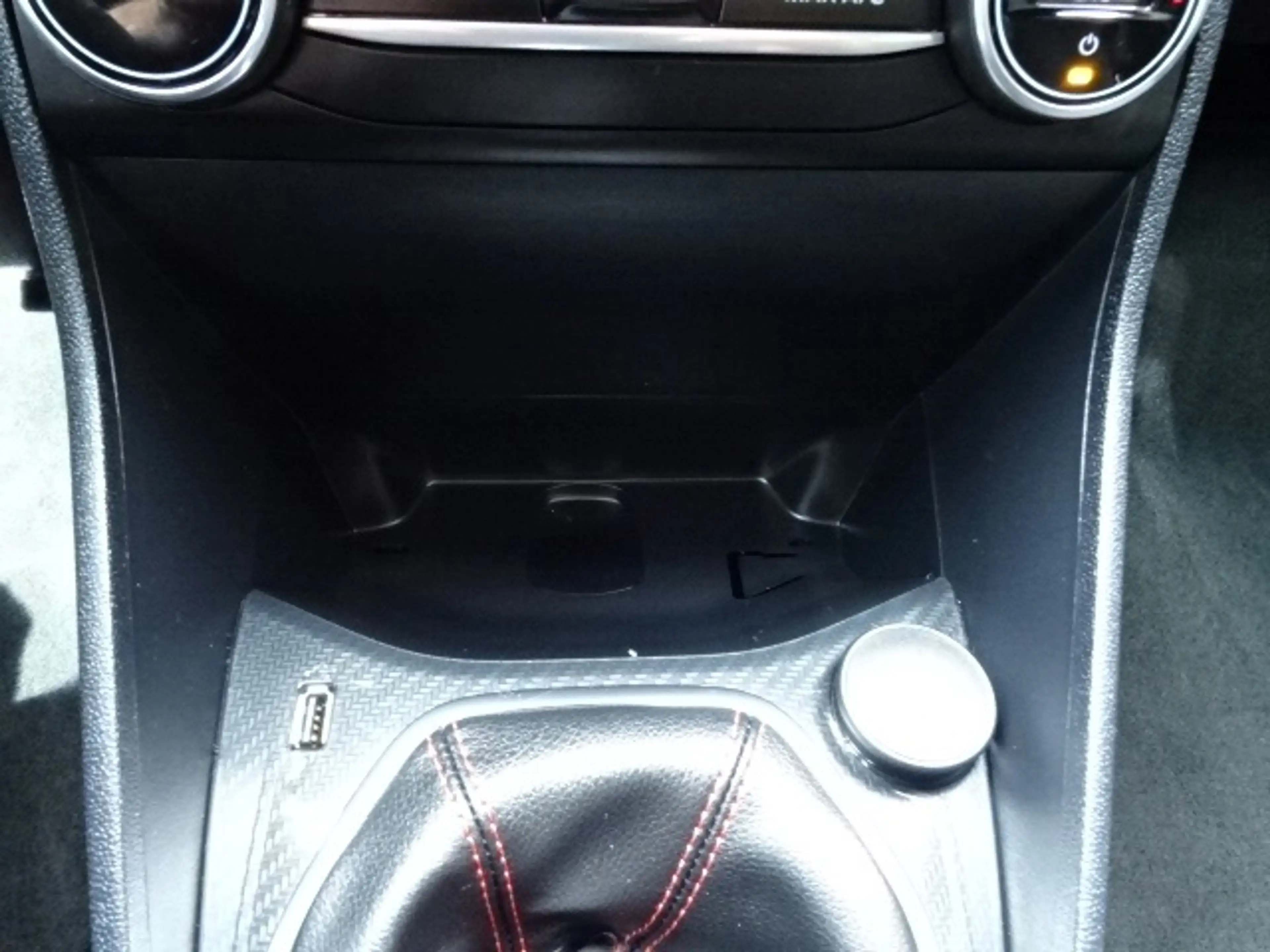 Ford Fiesta 1.0 EcoBoost ST-Line — photo 21