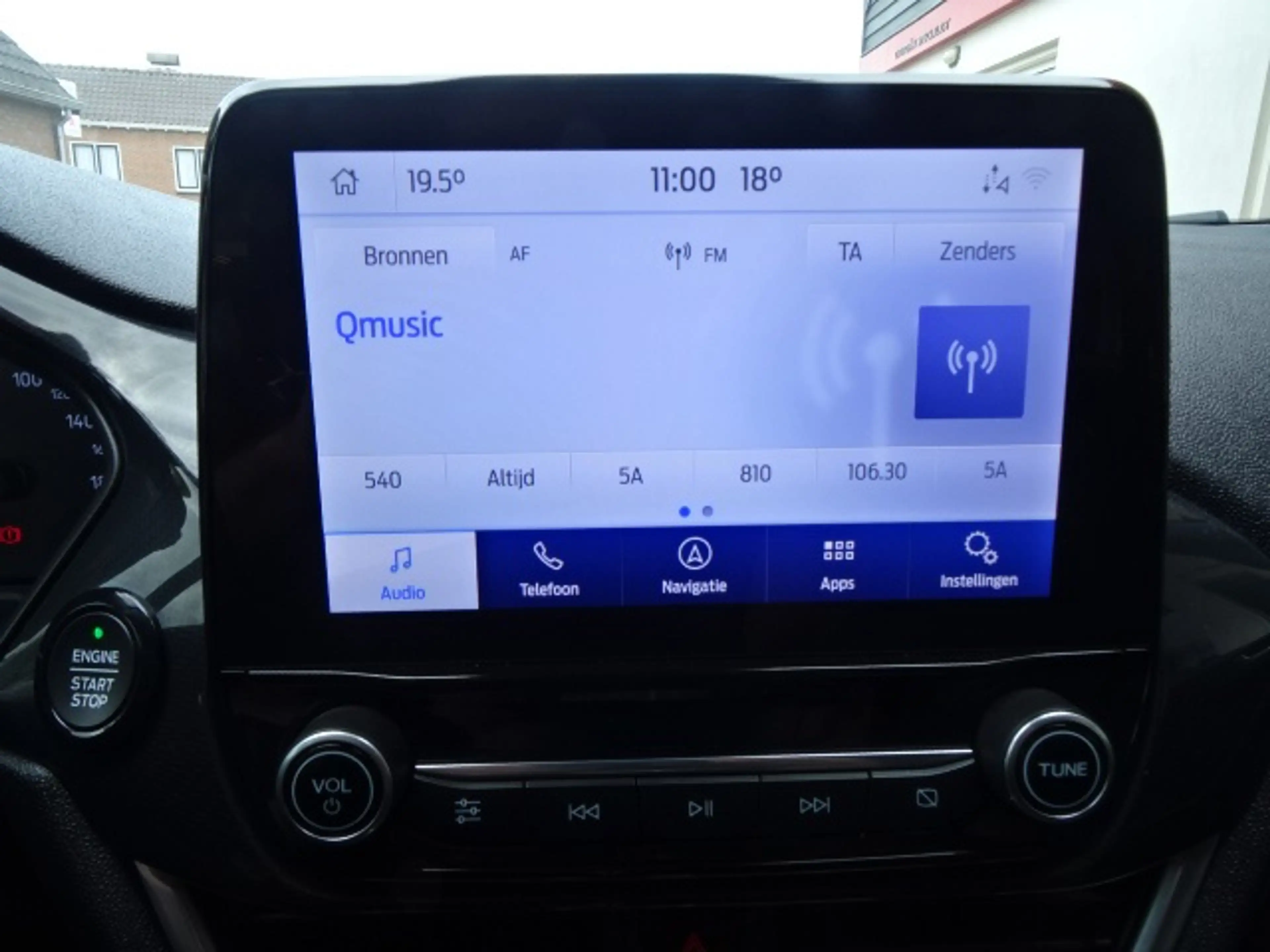 Ford Fiesta 1.0 EcoBoost ST-Line — photo 24