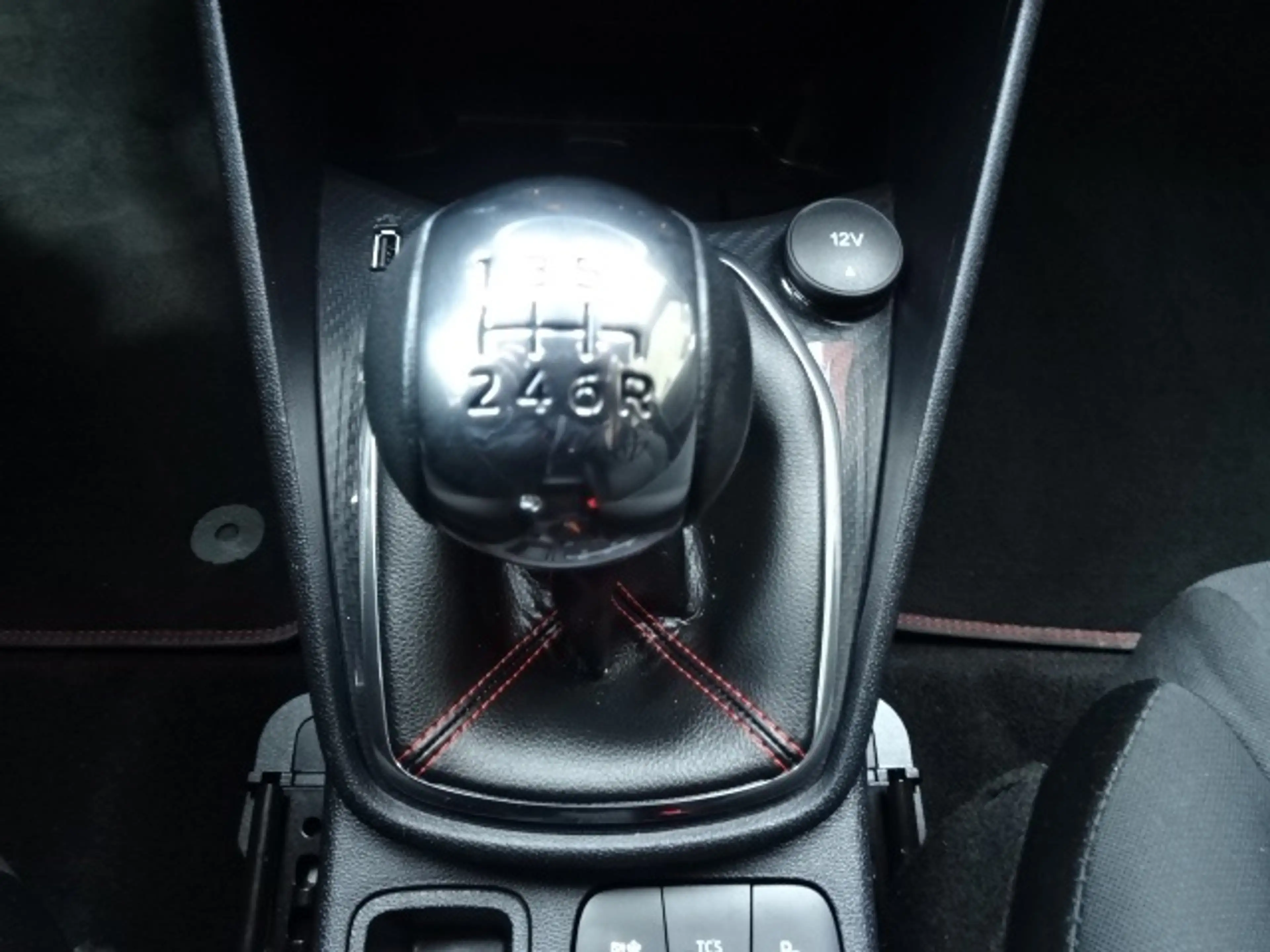 Ford Fiesta 1.0 EcoBoost ST-Line — photo 20