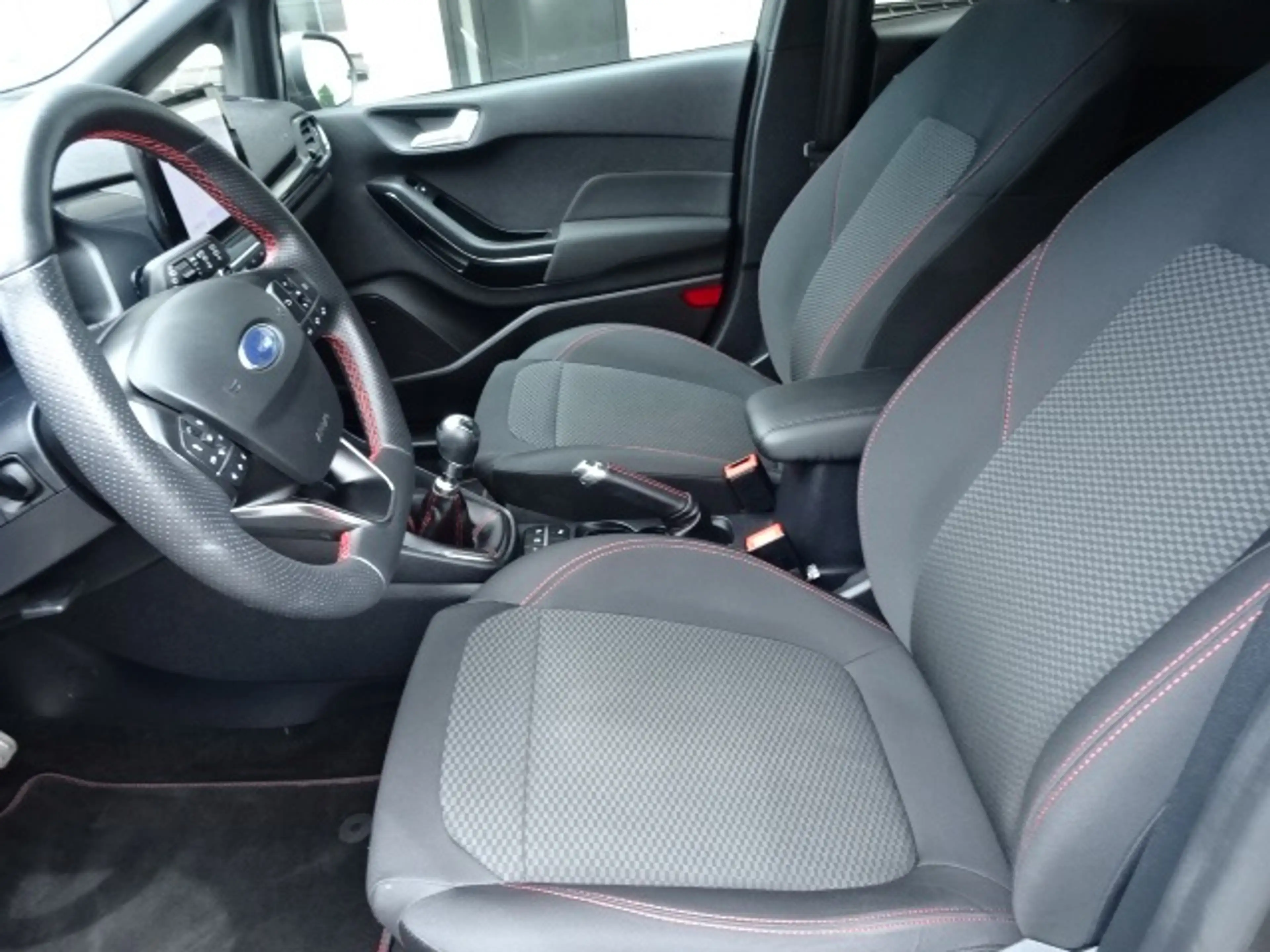 Ford Fiesta 1.0 EcoBoost ST-Line — photo 12