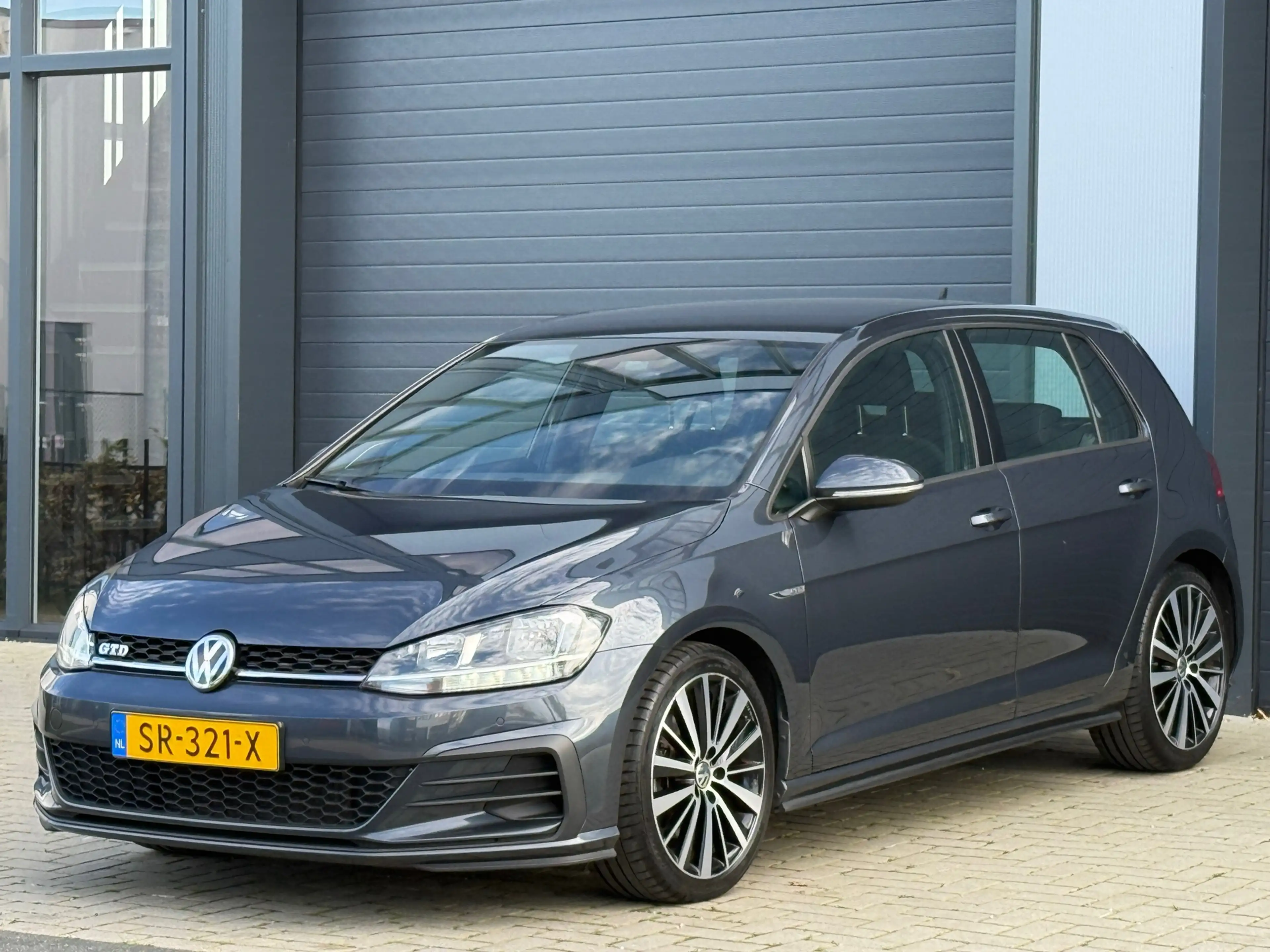 Volkswagen Golf GTD 2.0 NL! / DSG / NAP / CARPLAY / TREKHAAK — photo 4