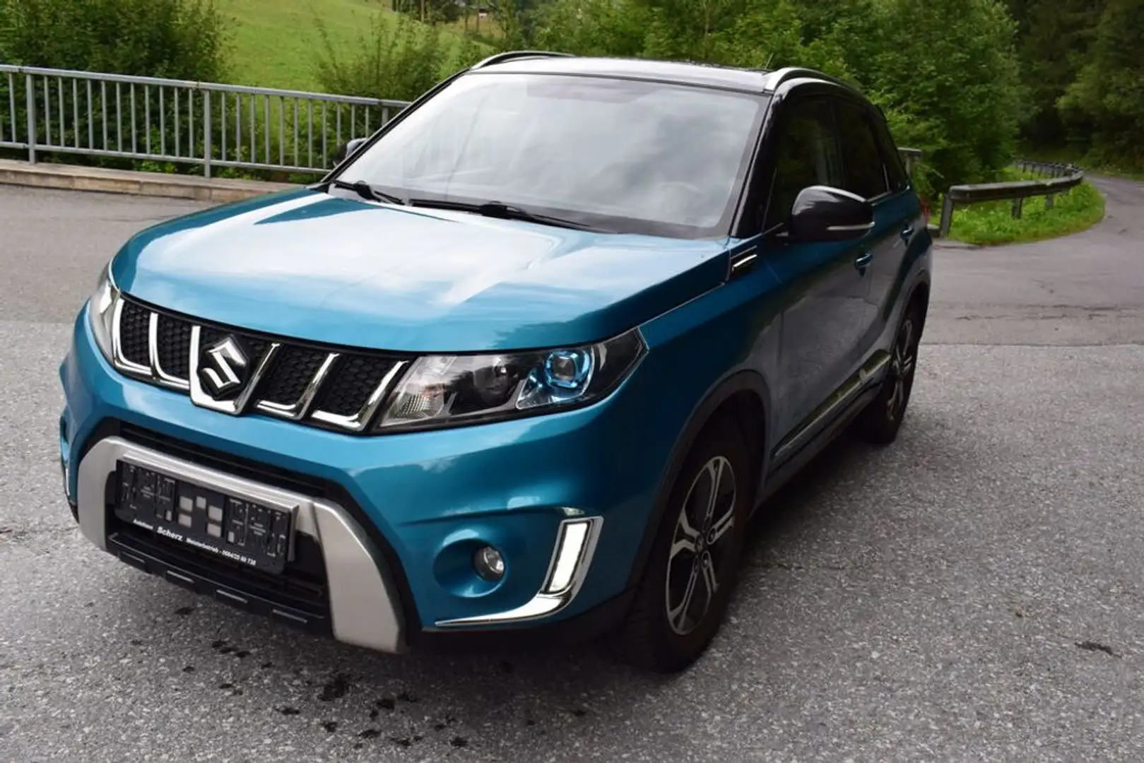 Suzuki Vitara 1.6 DDiS AllGrip Shine allrad AHV WIE NEU Blau - 1