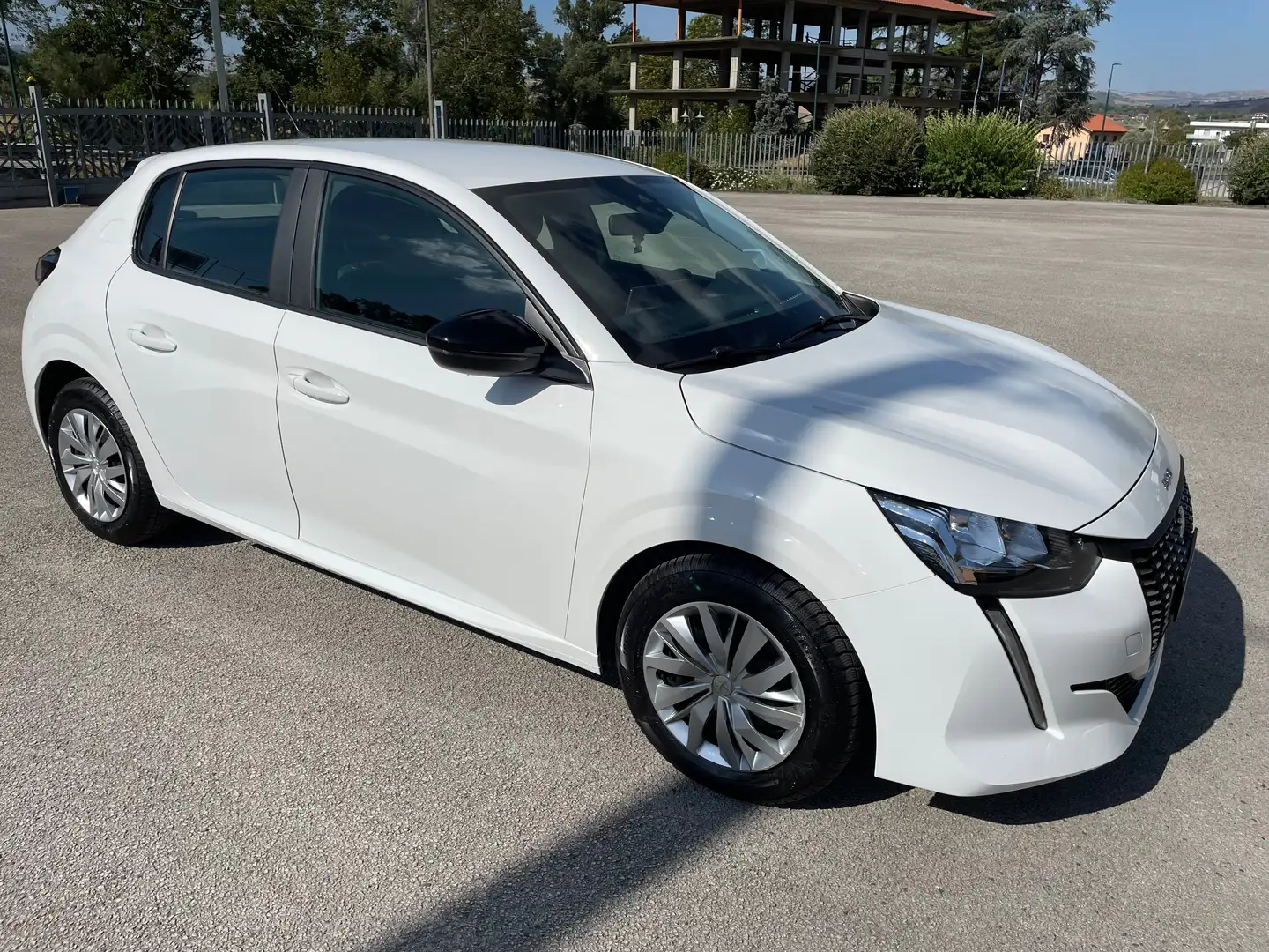 Peugeot 208 II 2019 1.5 bluehdi Active Pack Apple CarPlay Bianco - 2