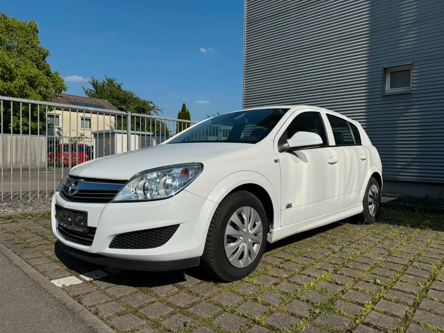 Opel Astra *H*Edition*Lim*Euro4*TÜV NEU*Klima*2.Hand* Weiß - 1