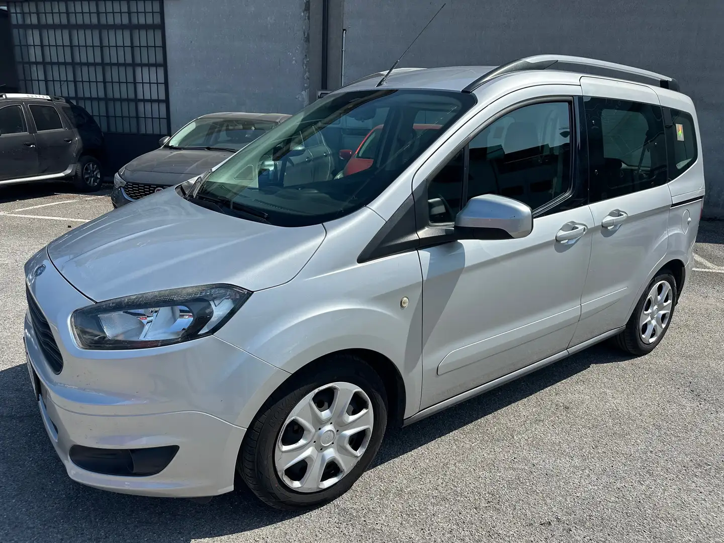 Ford Tourneo Courier 1.0 100cv Argento - 1