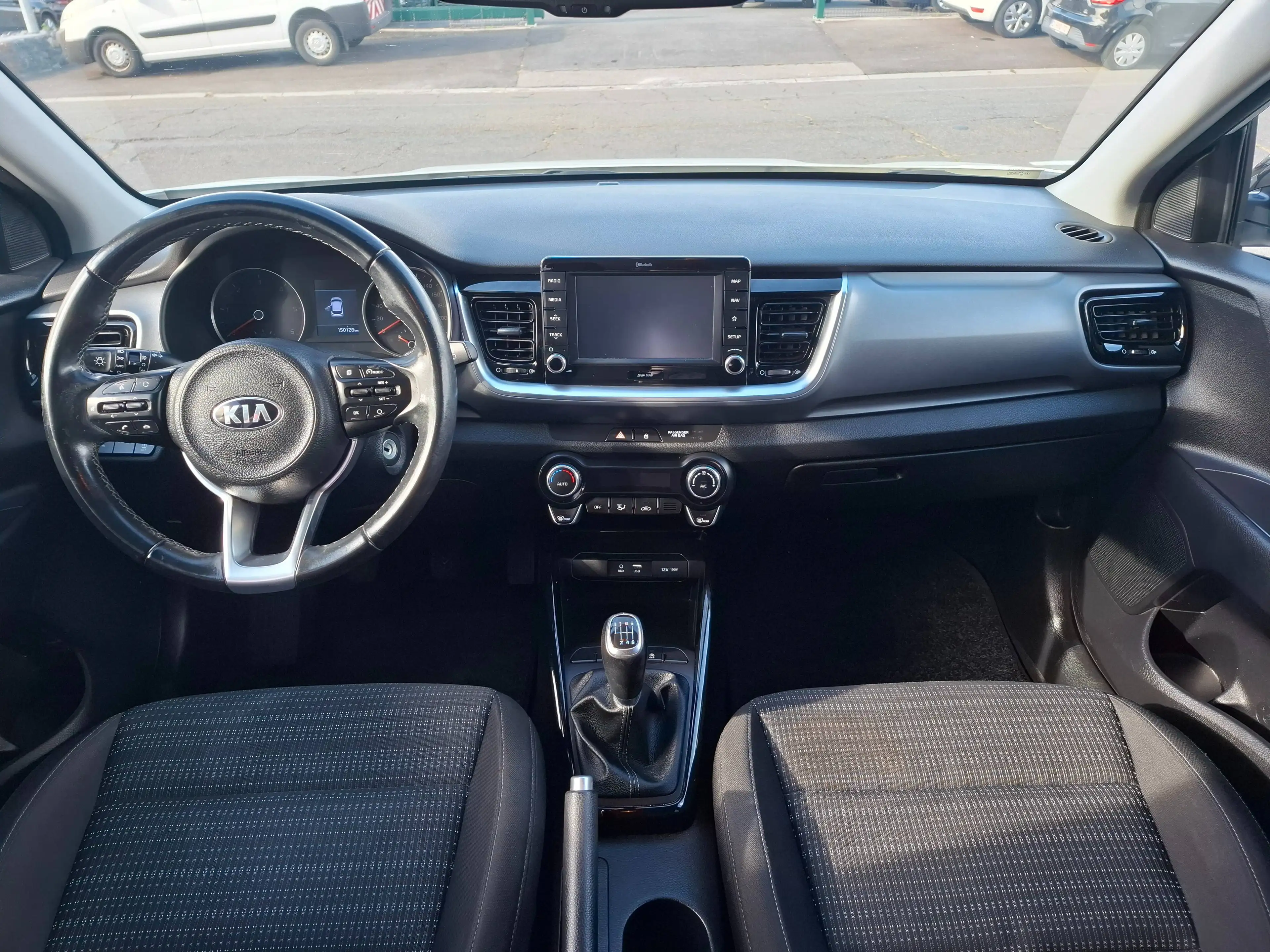 Kia Stonic Stonic 1.6 CRDi Sense ISG — photo 11