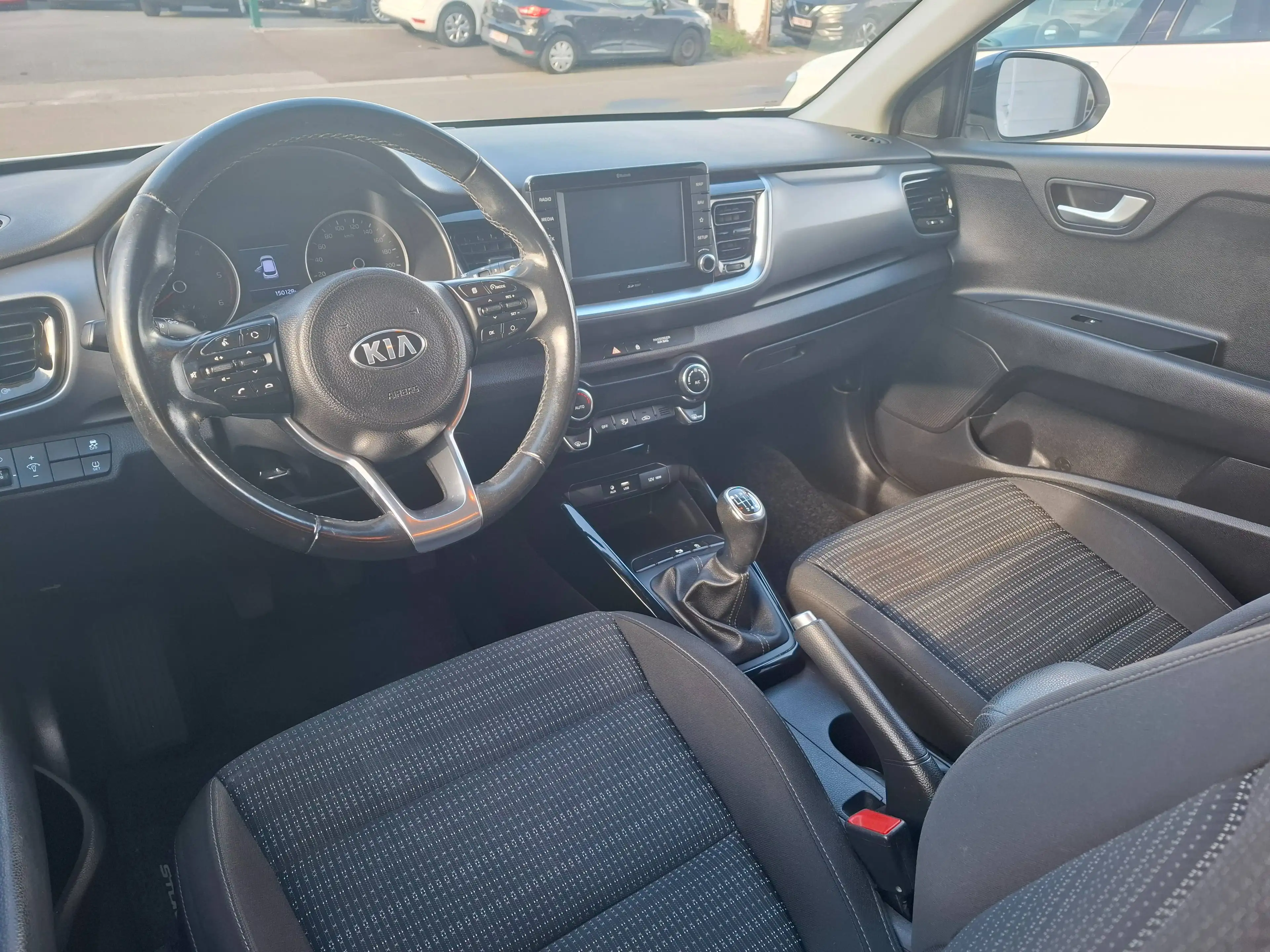 Kia Stonic Stonic 1.6 CRDi Sense ISG — photo 8