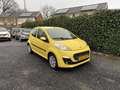 Peugeot 107 1.0 Active | Airco | Elekt. Ramen | Stuurbekrachti Geel - thumbnail 1