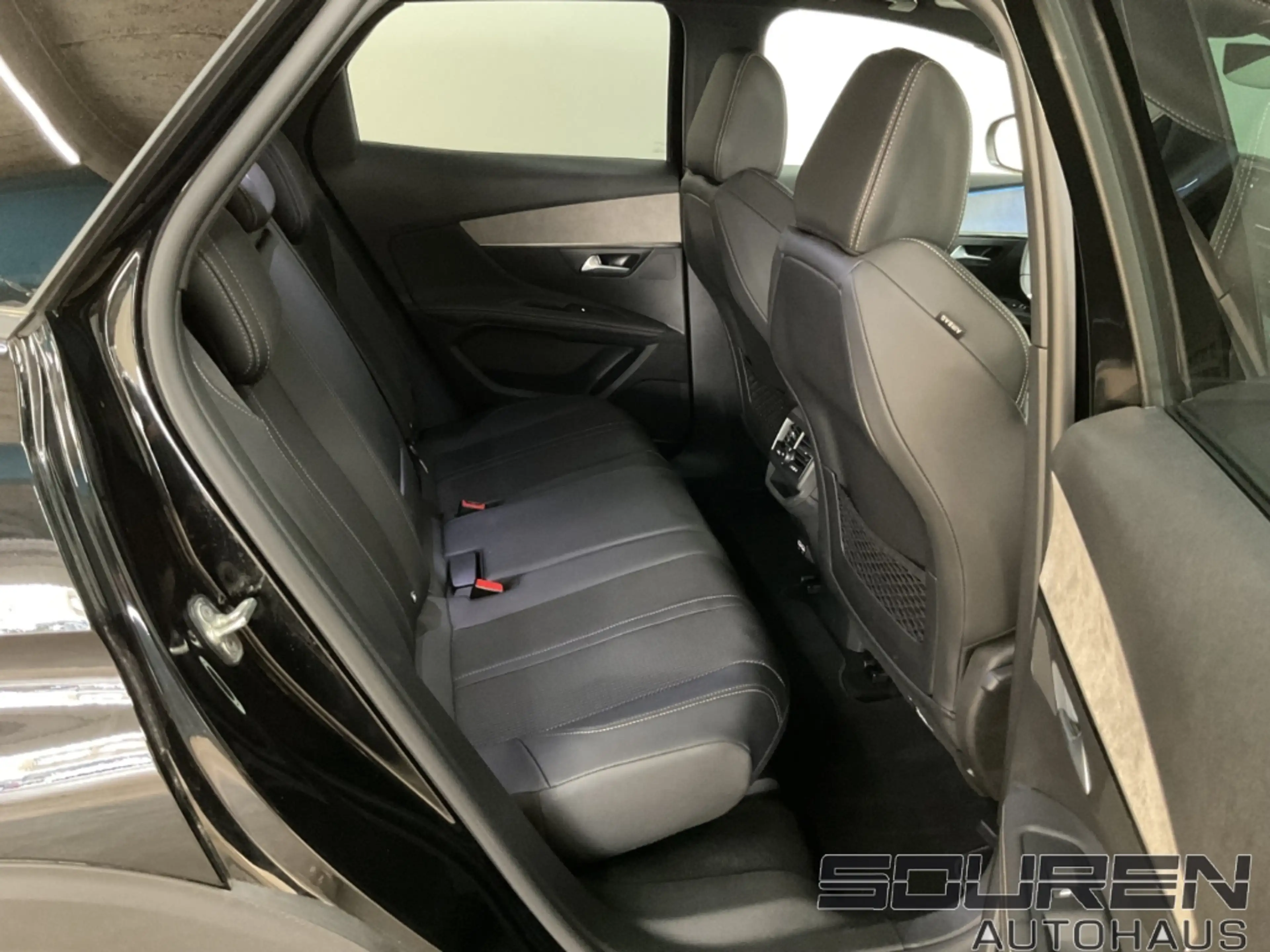 Peugeot 3008 PureTech 130 EAT8 GT 1.2 inkl. Winterräder — photo 10