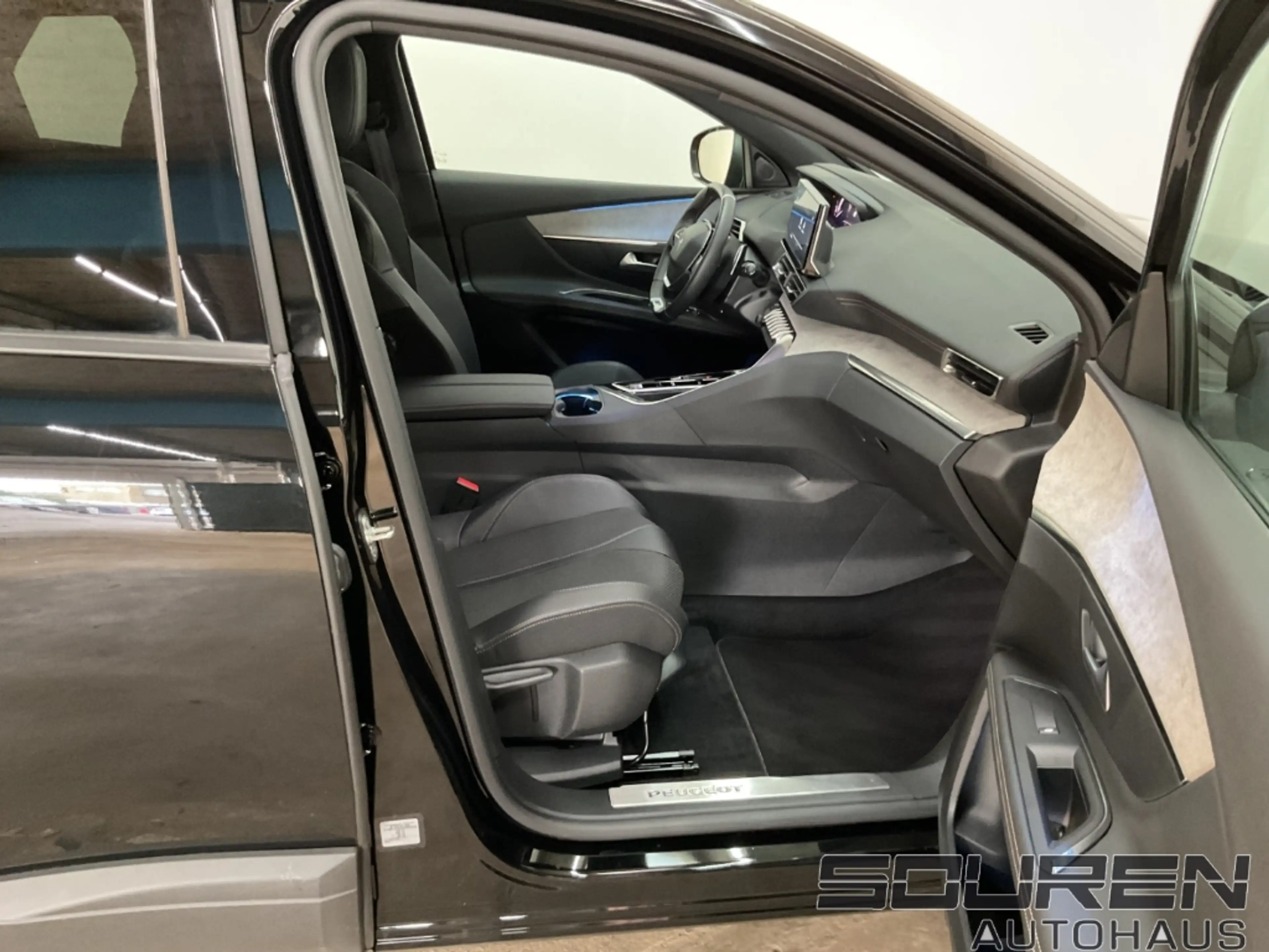 Peugeot 3008 PureTech 130 EAT8 GT 1.2 inkl. Winterräder — photo 6