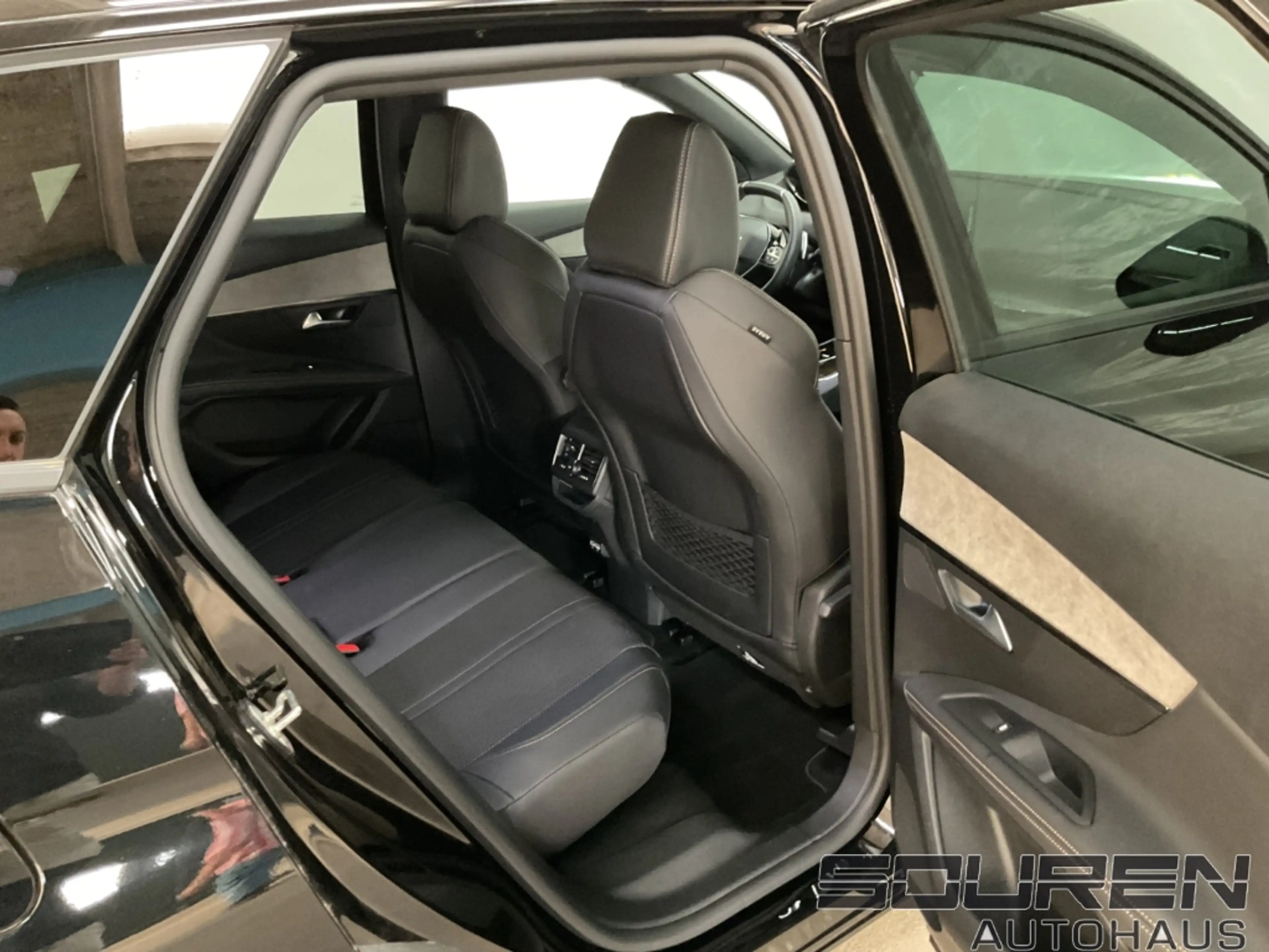 Peugeot 3008 PureTech 130 EAT8 GT 1.2 inkl. Winterräder — photo 9