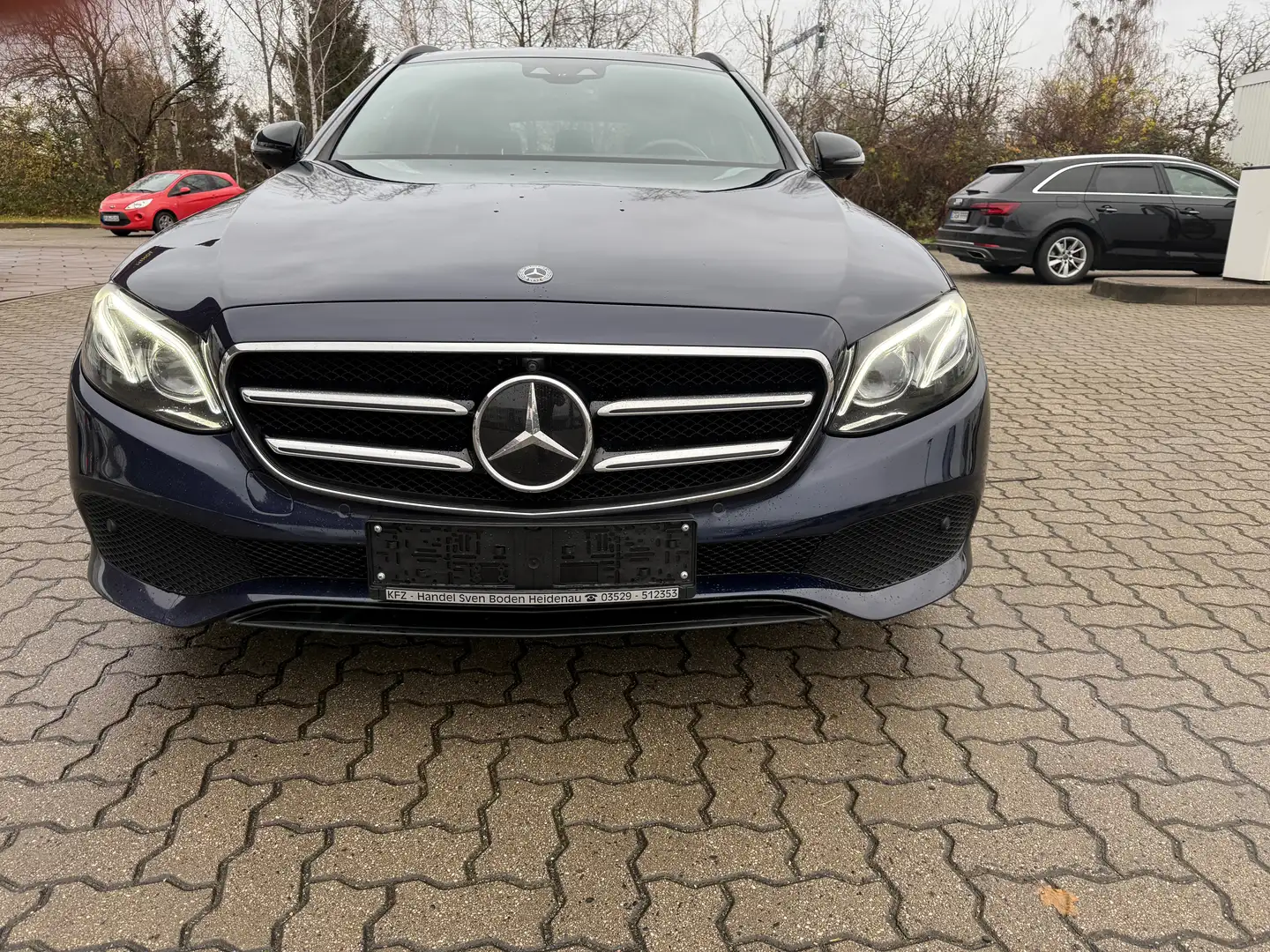Mercedes-Benz E 200 E 200 4Matic Avantgarde 1.Hand Scheckheft Standhei Azul - 2