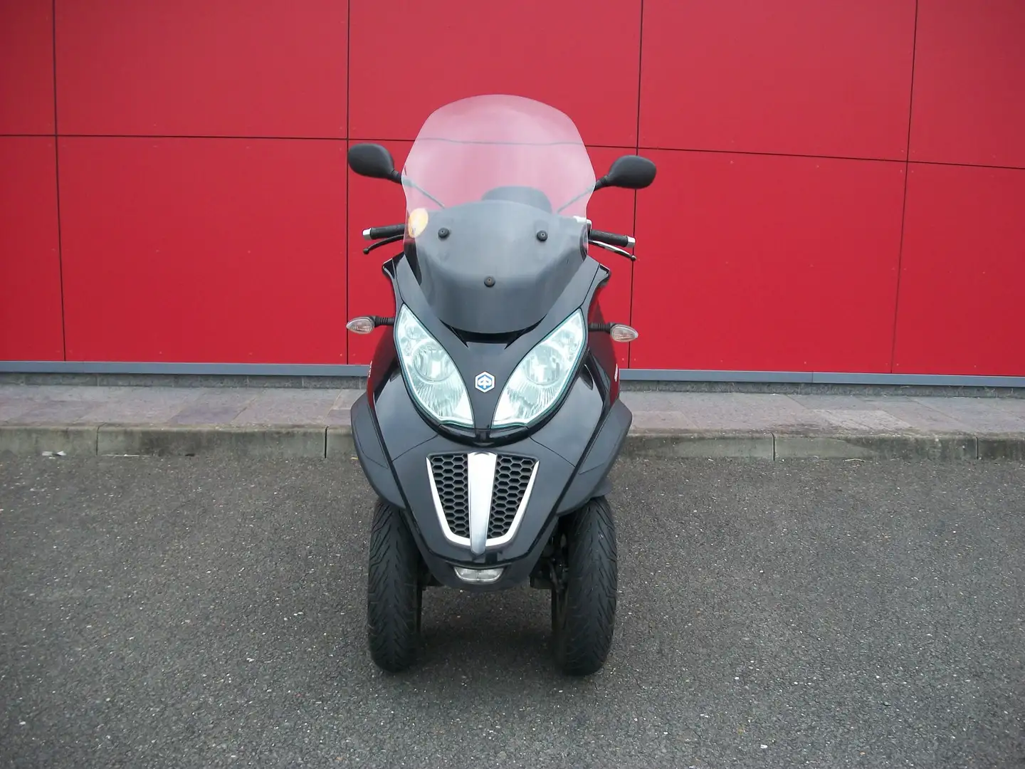 Piaggio MP3 500 Schwarz - 2