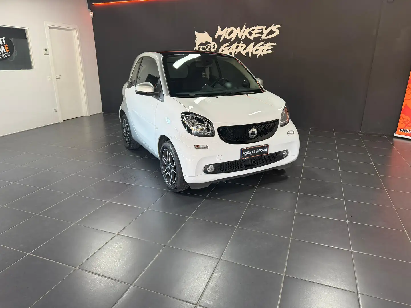 smart forTwo Fortwo III 2015 1.0 Passion 71cv twinamic Weiß - 1