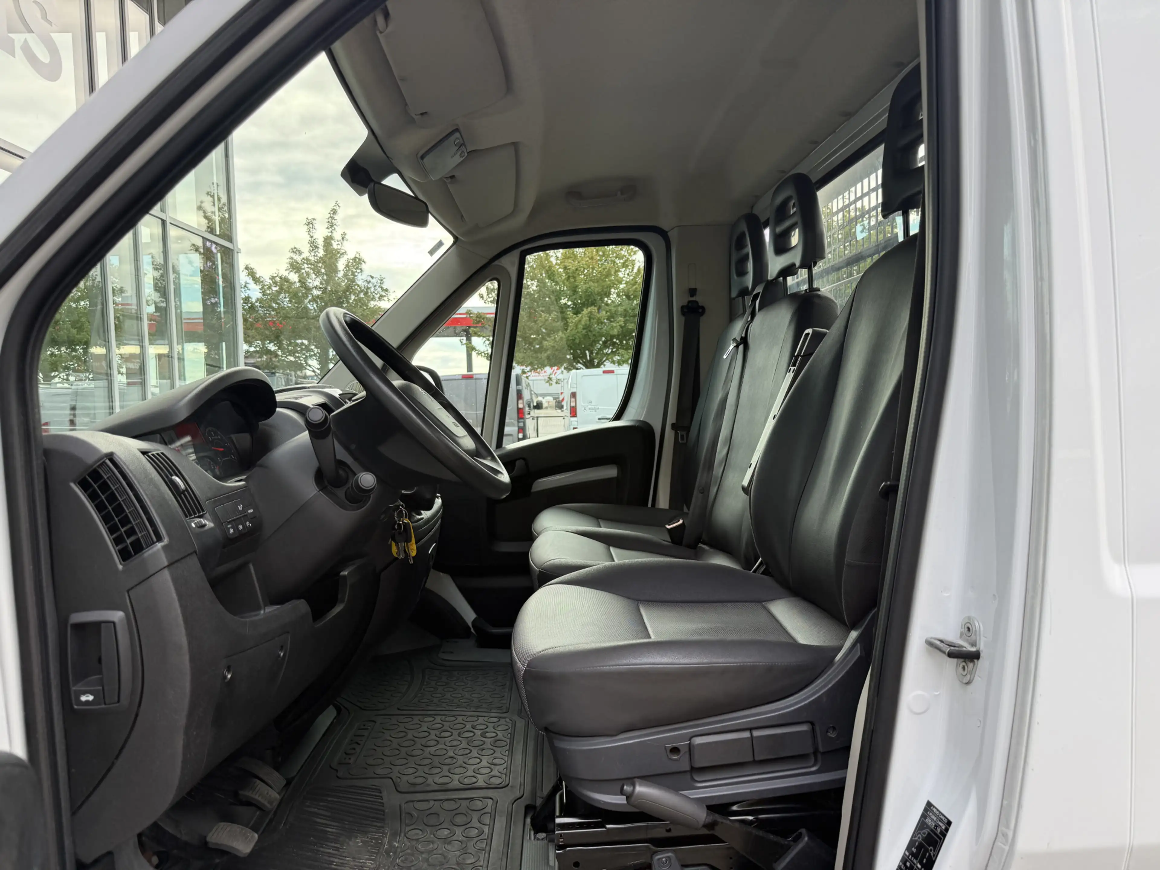 Peugeot Boxer 335 2.2 BlueHDi 165 L4 Pick-up | Open laadbak | Tr — photo 11