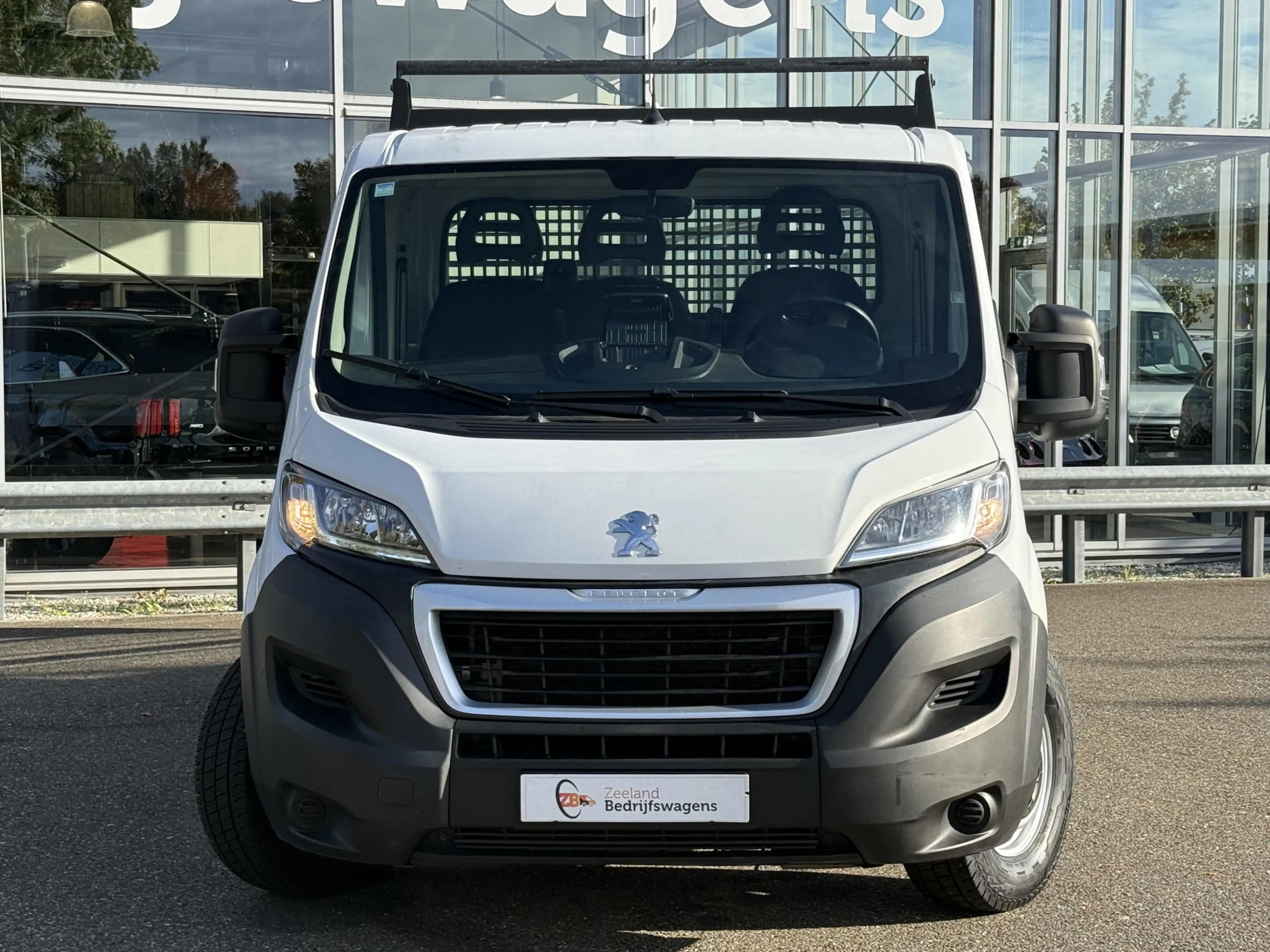 Peugeot Boxer 335 2.2 BlueHDi 165 L4 Pick-up | Open laadbak | Tr — photo 2