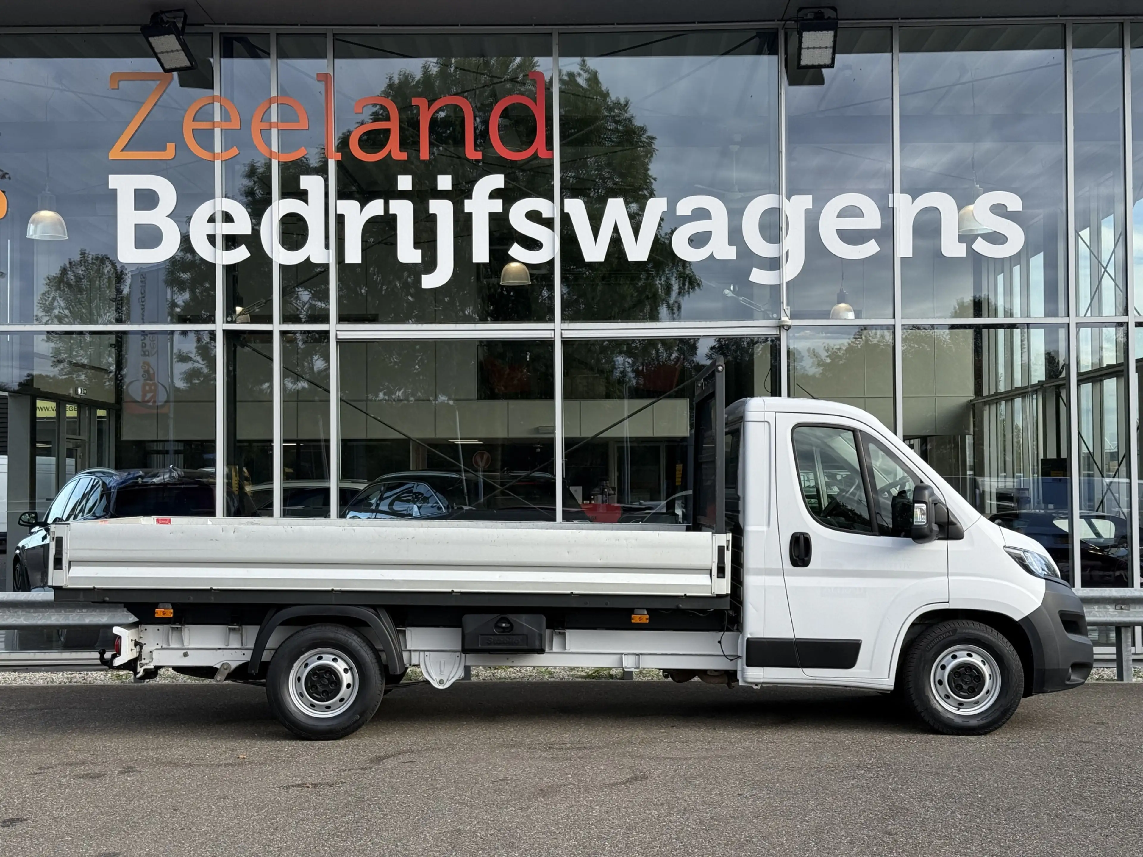 Peugeot Boxer 335 2.2 BlueHDi 165 L4 Pick-up | Open laadbak | Tr — photo 5
