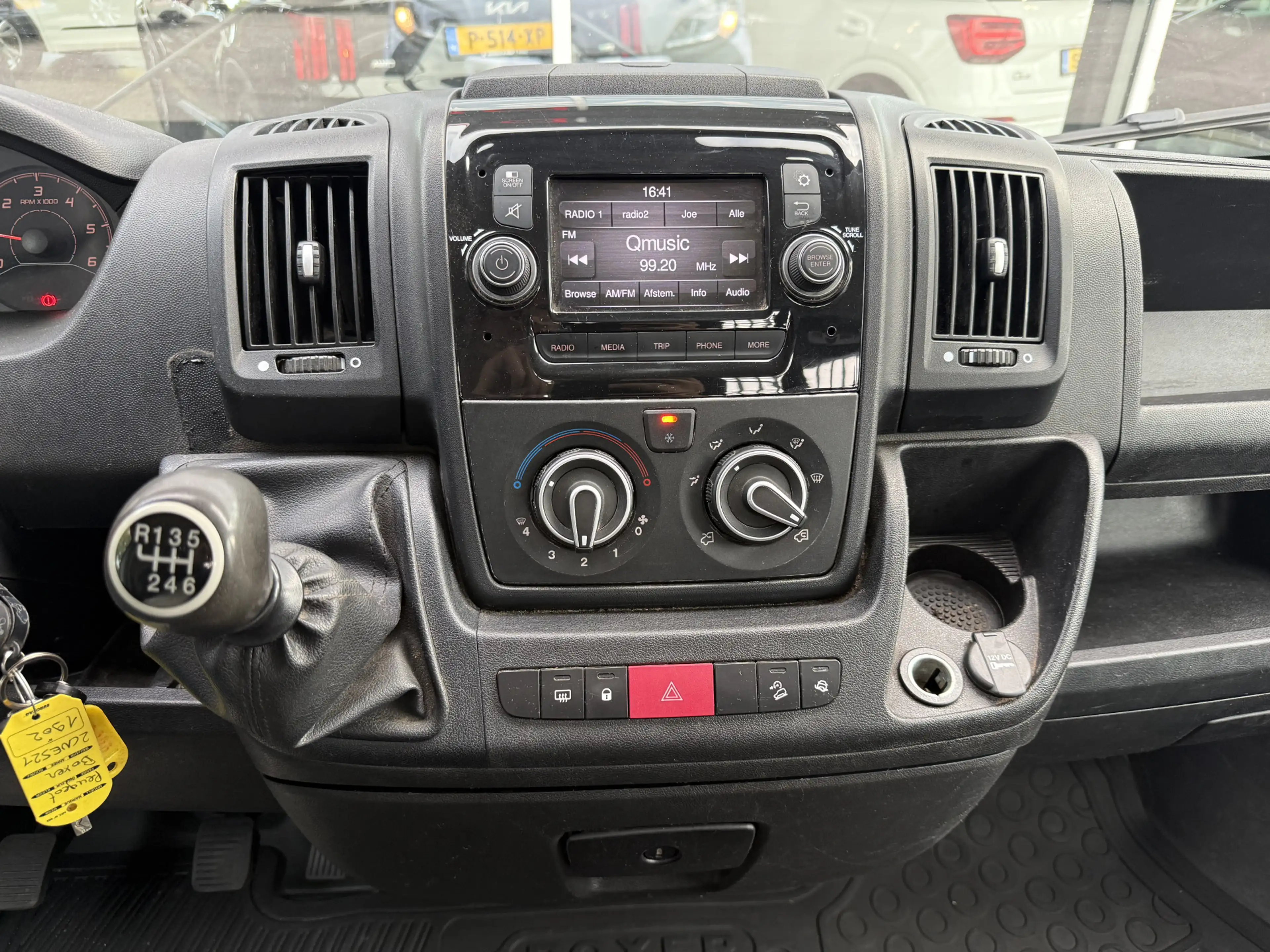 Peugeot Boxer 335 2.2 BlueHDi 165 L4 Pick-up | Open laadbak | Tr — photo 20