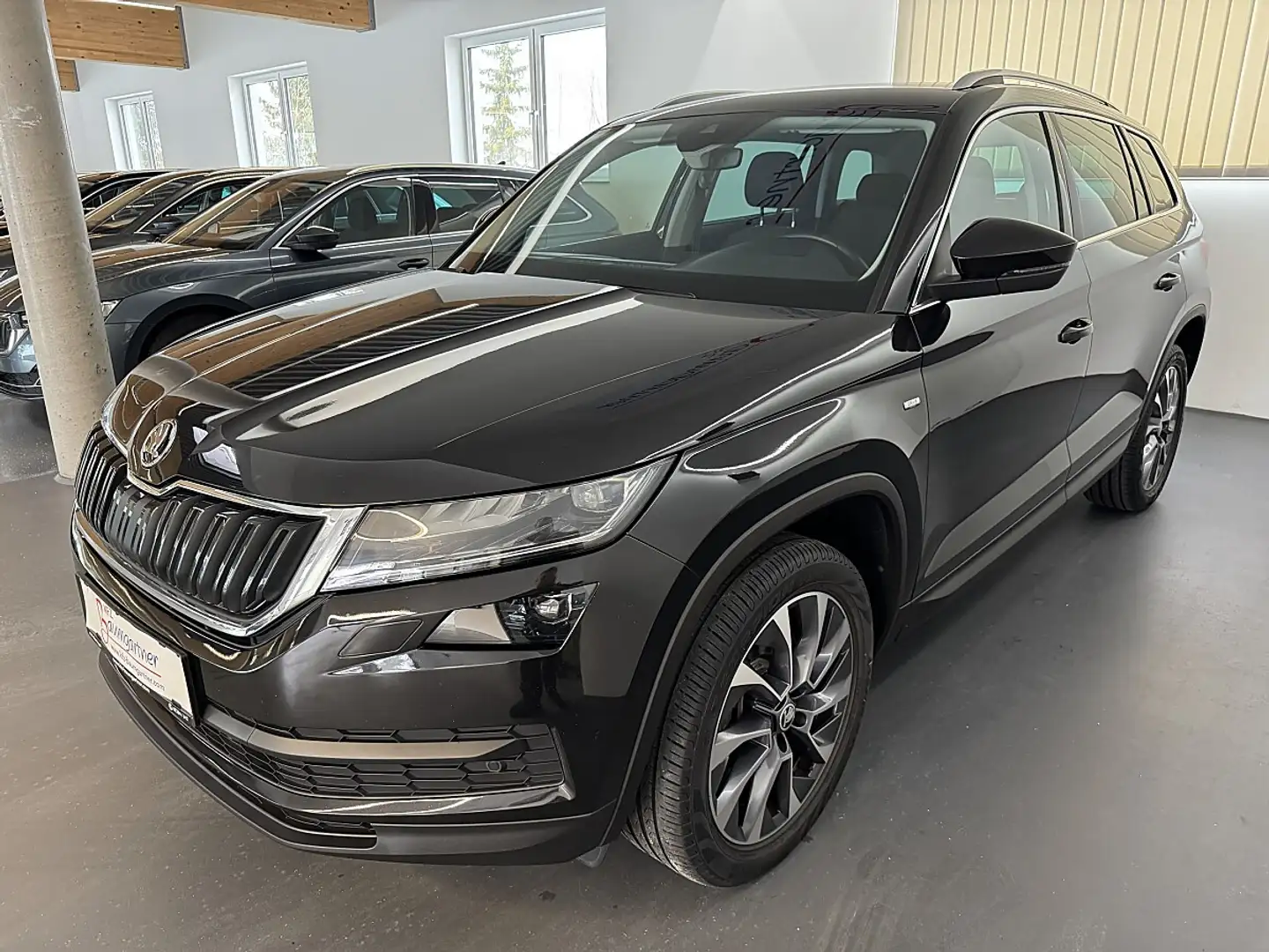 Skoda Kodiaq 2,0TDI DSG 4x4 *LED*NAVI*ACC*Sitzheizung vo/hi*... Schwarz - 2