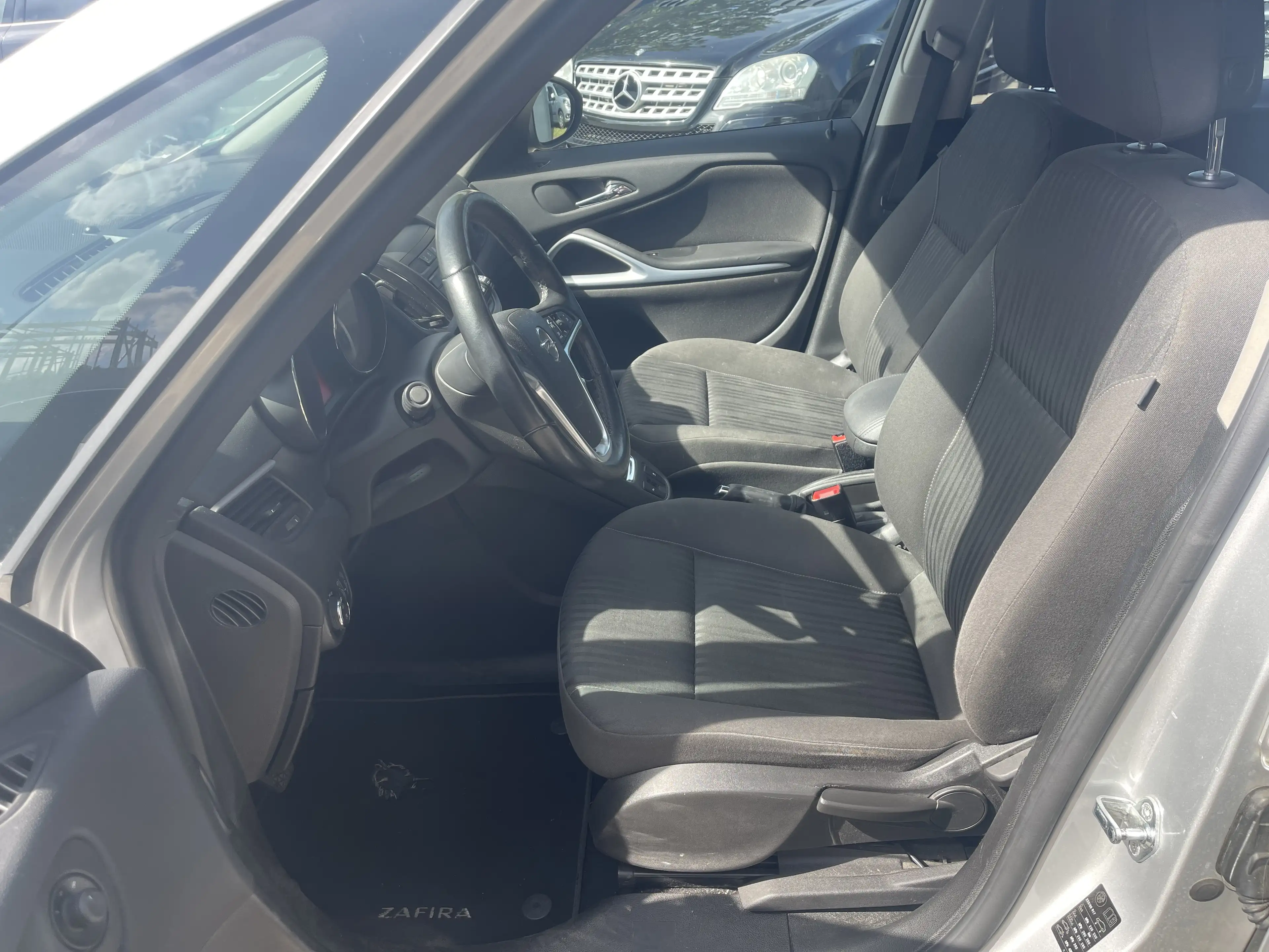 Opel Zafira Tourer Zafira 1.4 Turbo 2 Hand 7 Sitzer Tüv Neu — photo 9