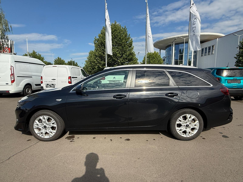 Kia Ceed SW / cee'd SW 1,6 CRDi Silber 48V DCT *Automatik* — photo 2