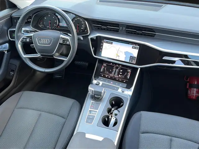 Audi A6 view 17