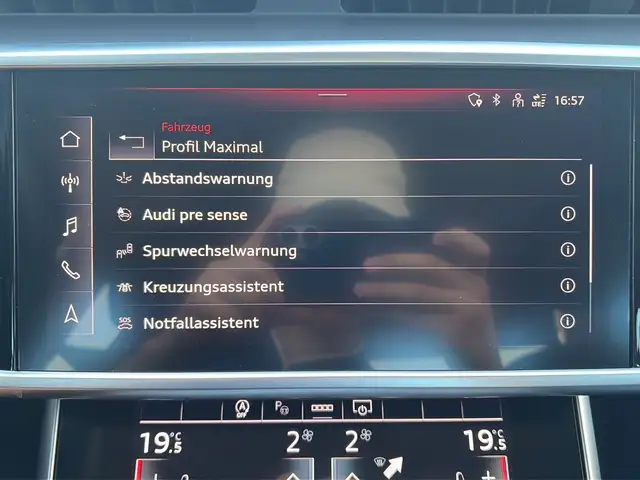 Audi A6 view 22
