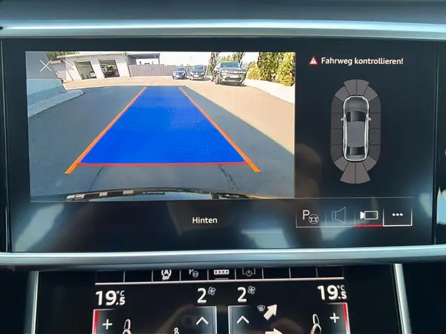 Audi A6 view 21