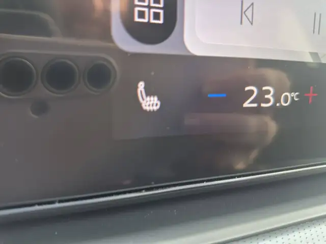 Audi Q3 view 28
