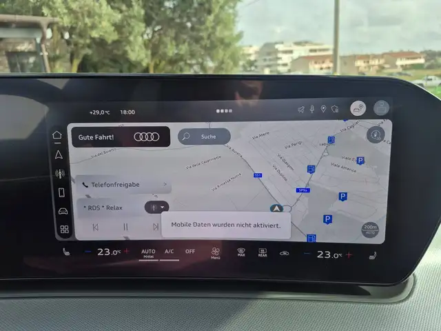 Audi Q3 view 30