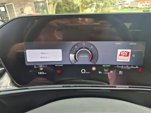 Audi Q3 view 25