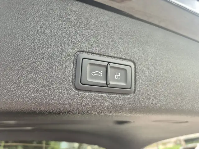 Audi Q3 view 23