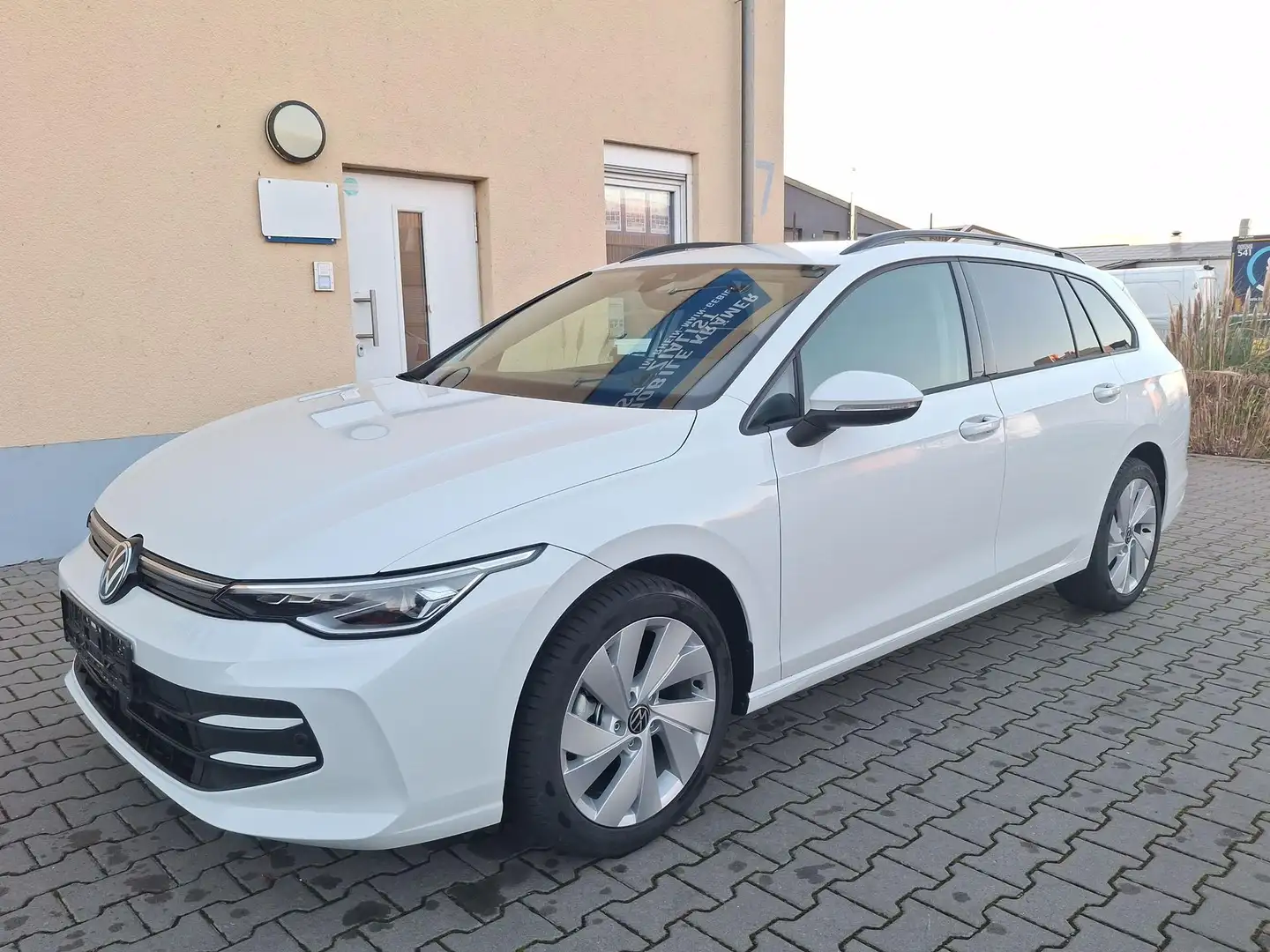 Volkswagen Golf Variant LIFE Limited LED-Plus Klimaauto. PDC Dig.Cockpi... Weiß - 1