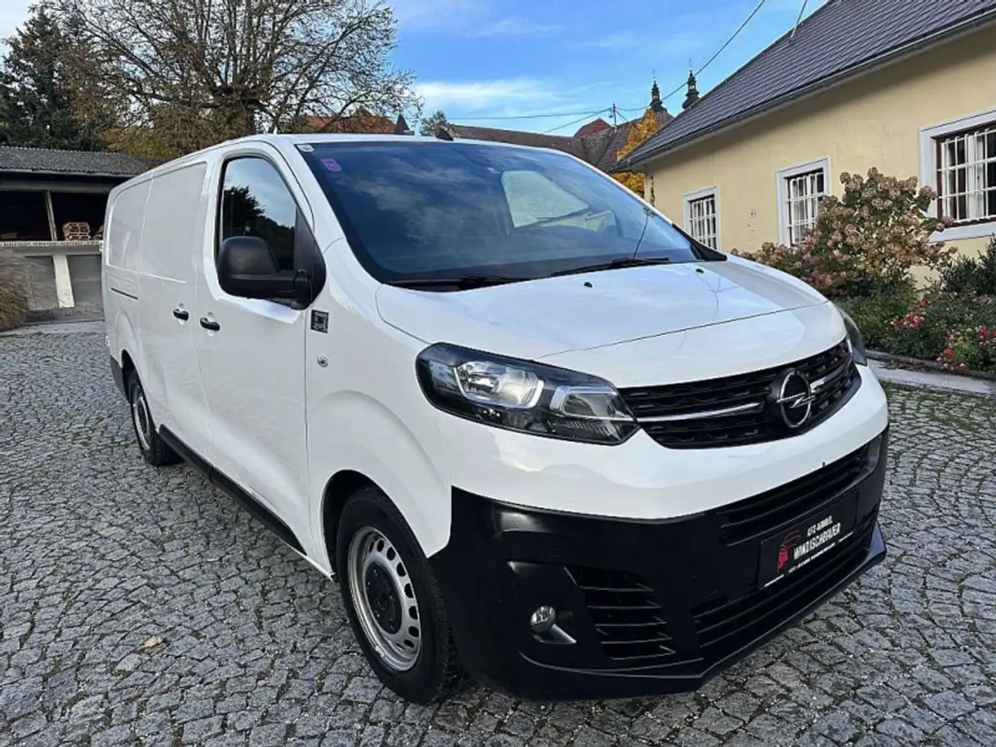 Opel Vivaro 2,0 CDTI Basis L+ Weiß - 2