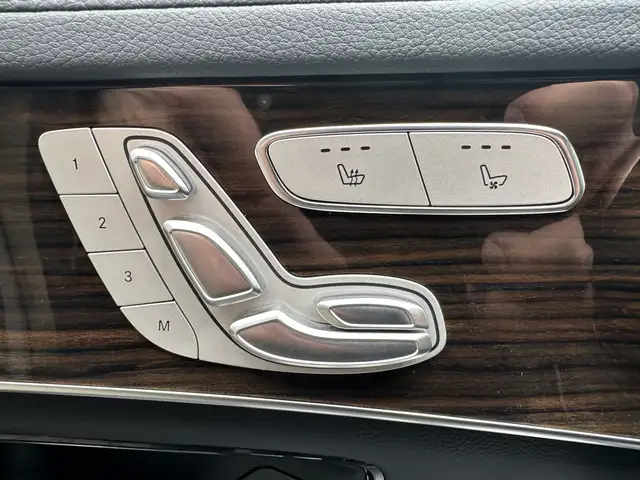 Mercedes-Benz 300 view 20